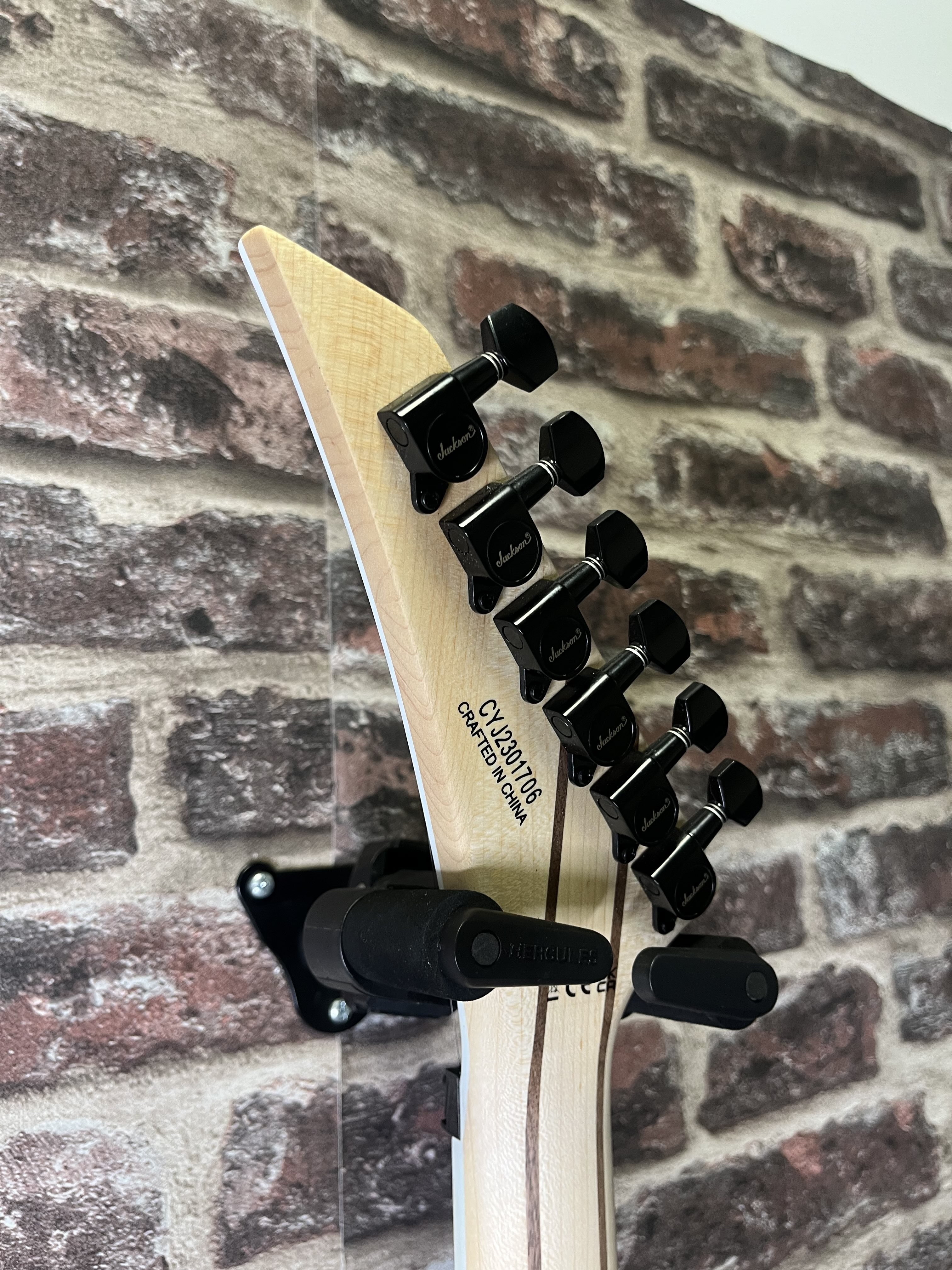 Jackson Pro Plus Série Dinky DKAQ Firestorm