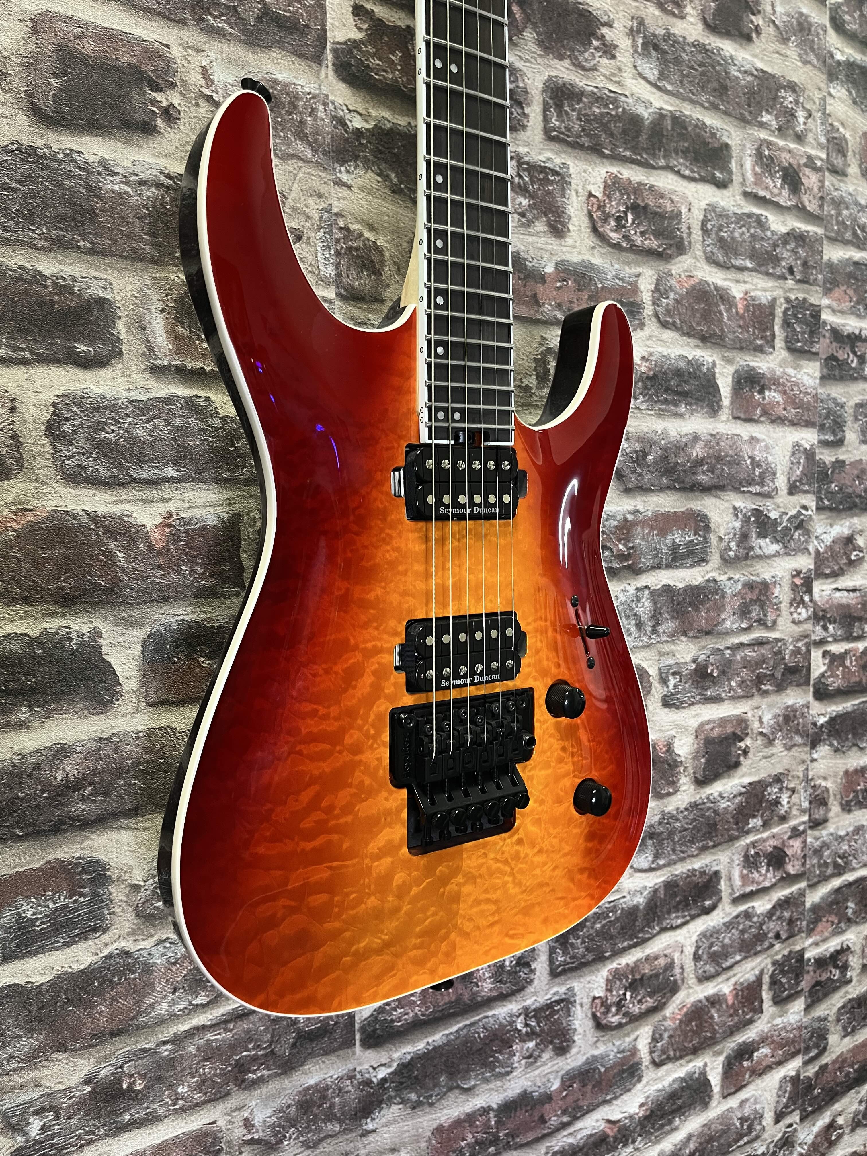 Jackson Pro Plus Série Dinky DKAQ Firestorm