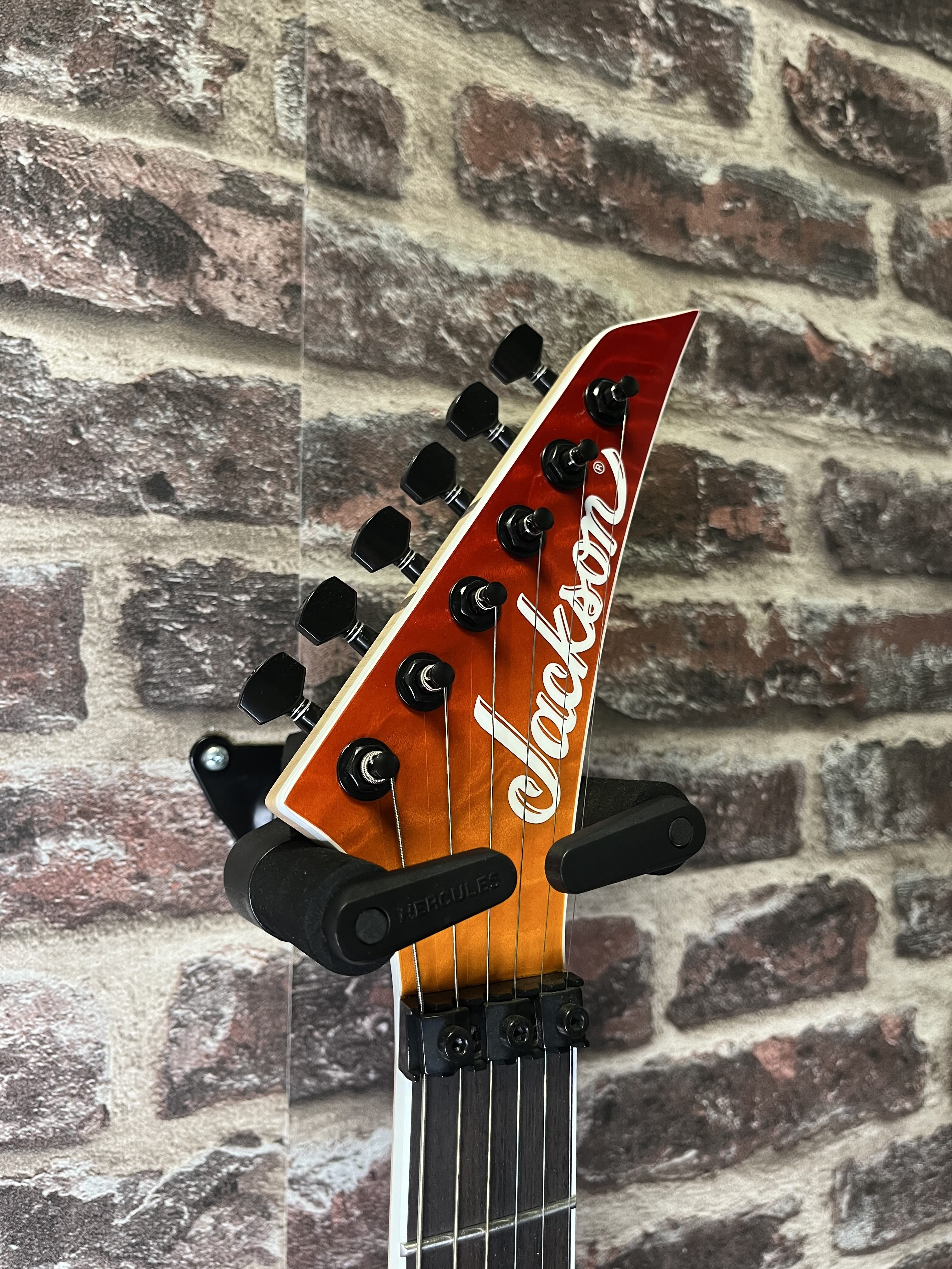 Jackson Pro Plus Série Dinky DKAQ Firestorm