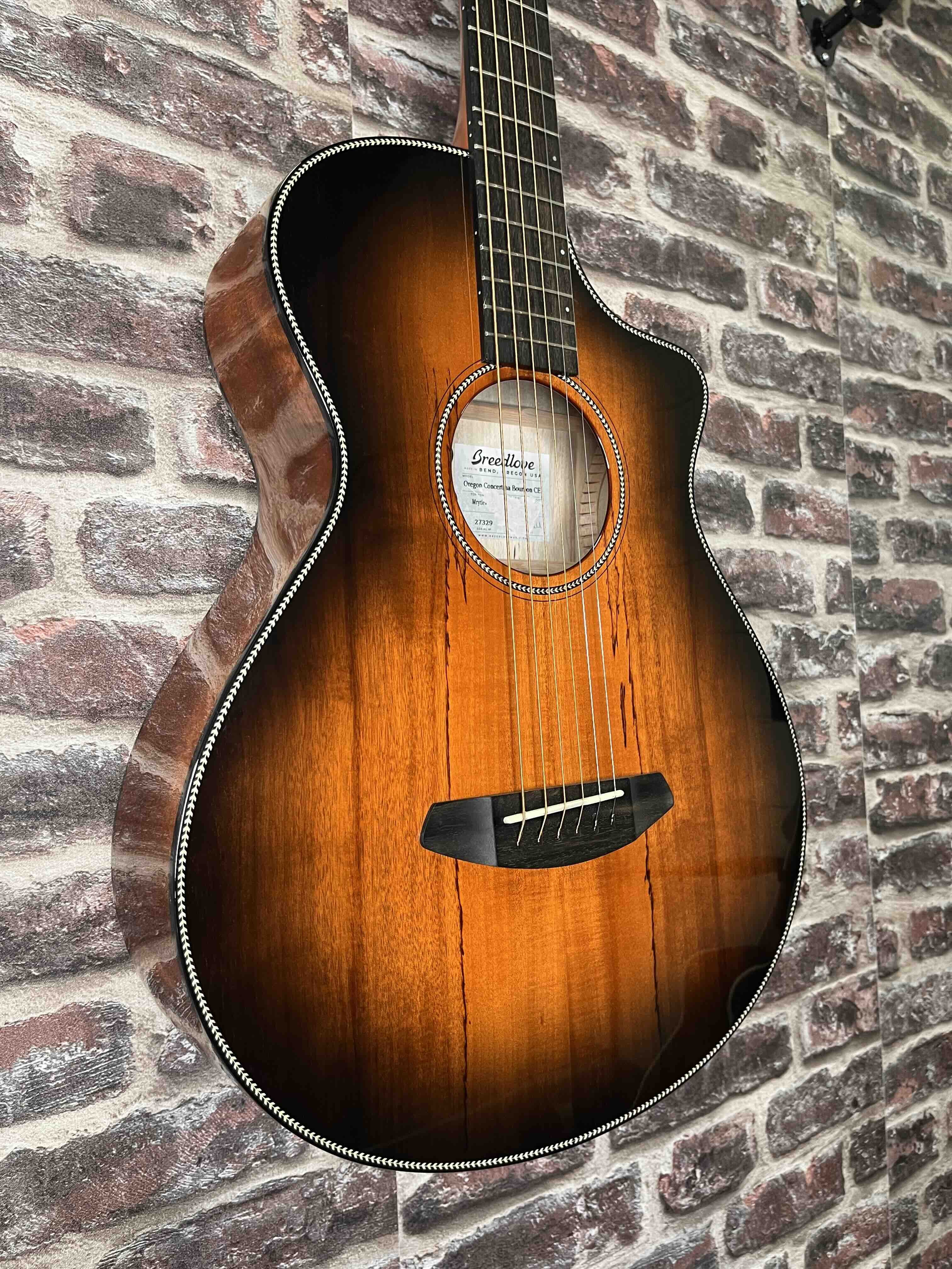 Breedlove Oregon Concertina CE Finition Bourbon Burst