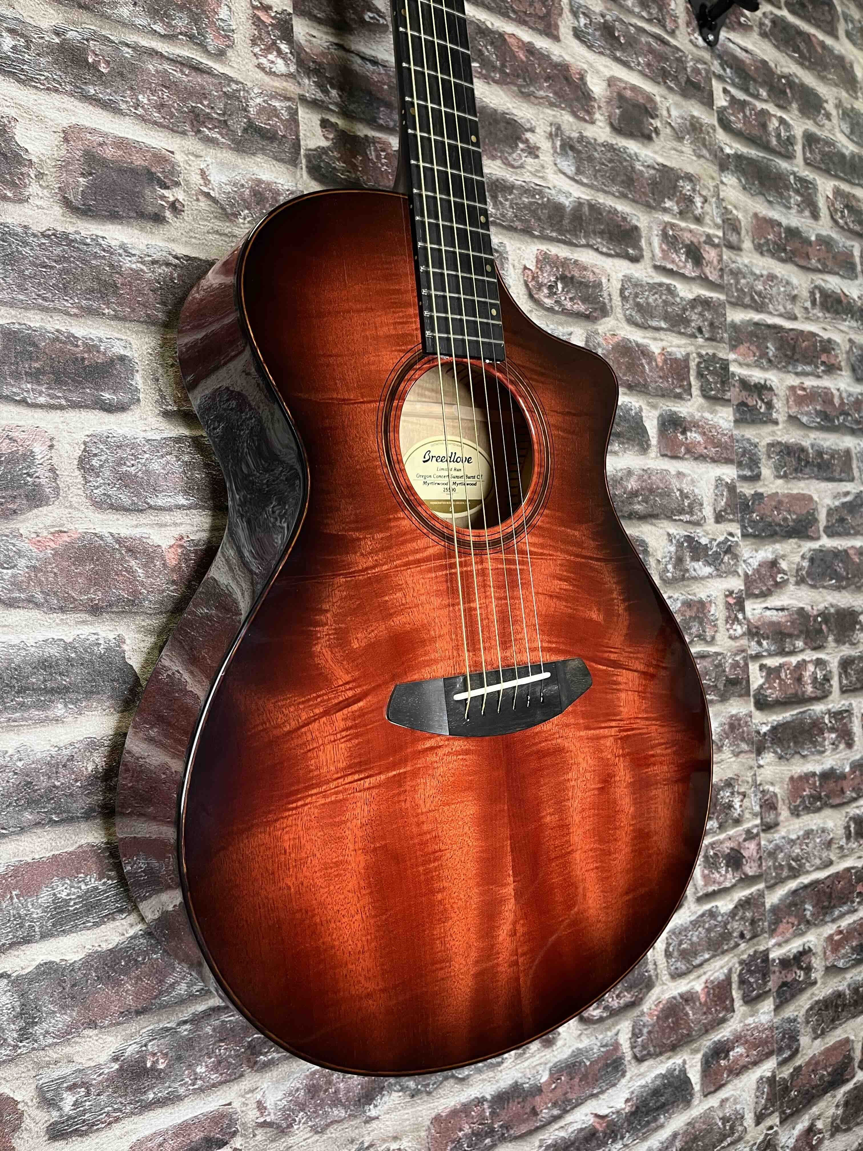 Breedlove Oregon Concert Sunset Burst