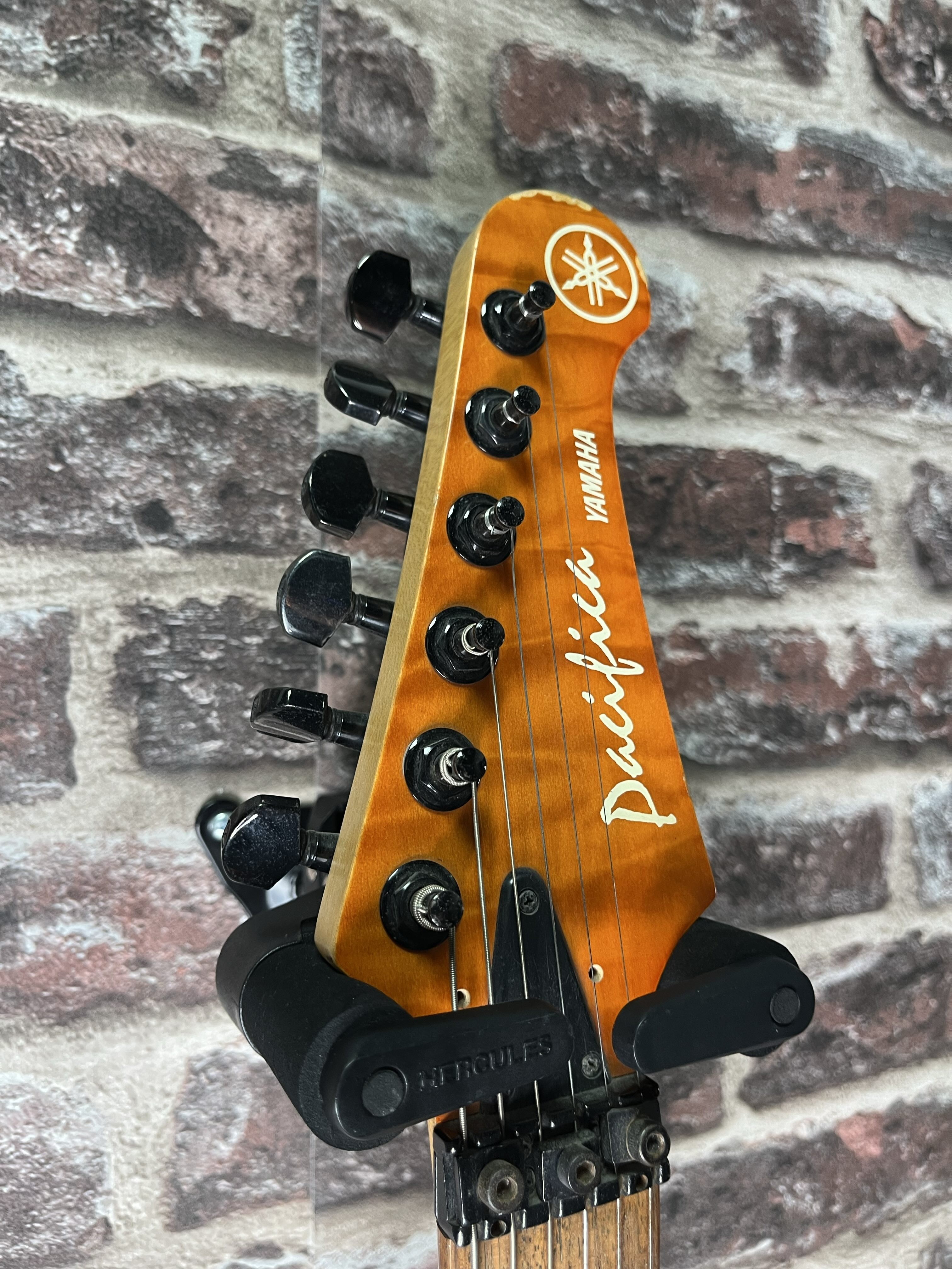 Yamaha PAC 821 DX Amber OCCASION