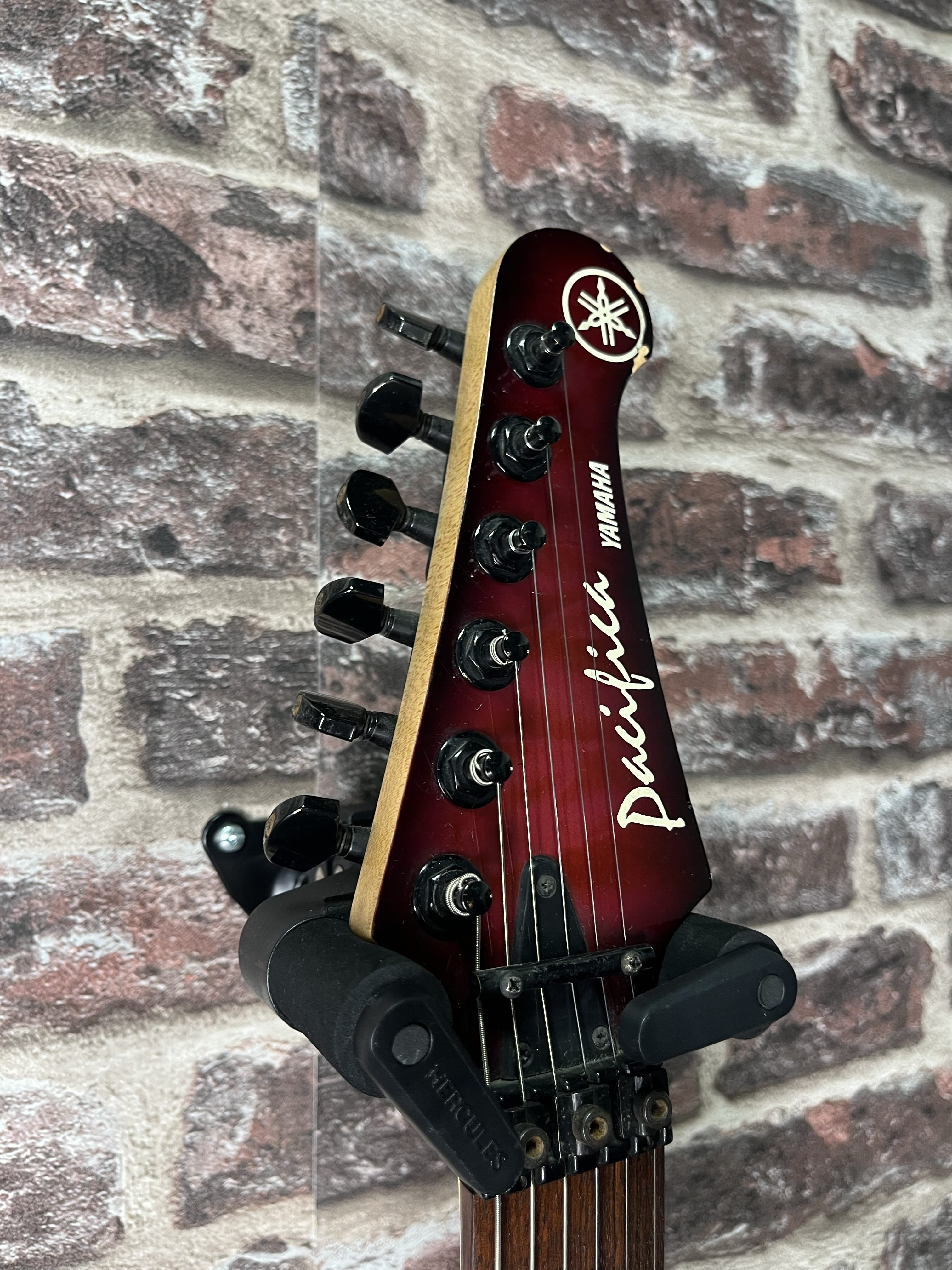 Yamaha PAC 821 DX Magenta Burst OCCASION