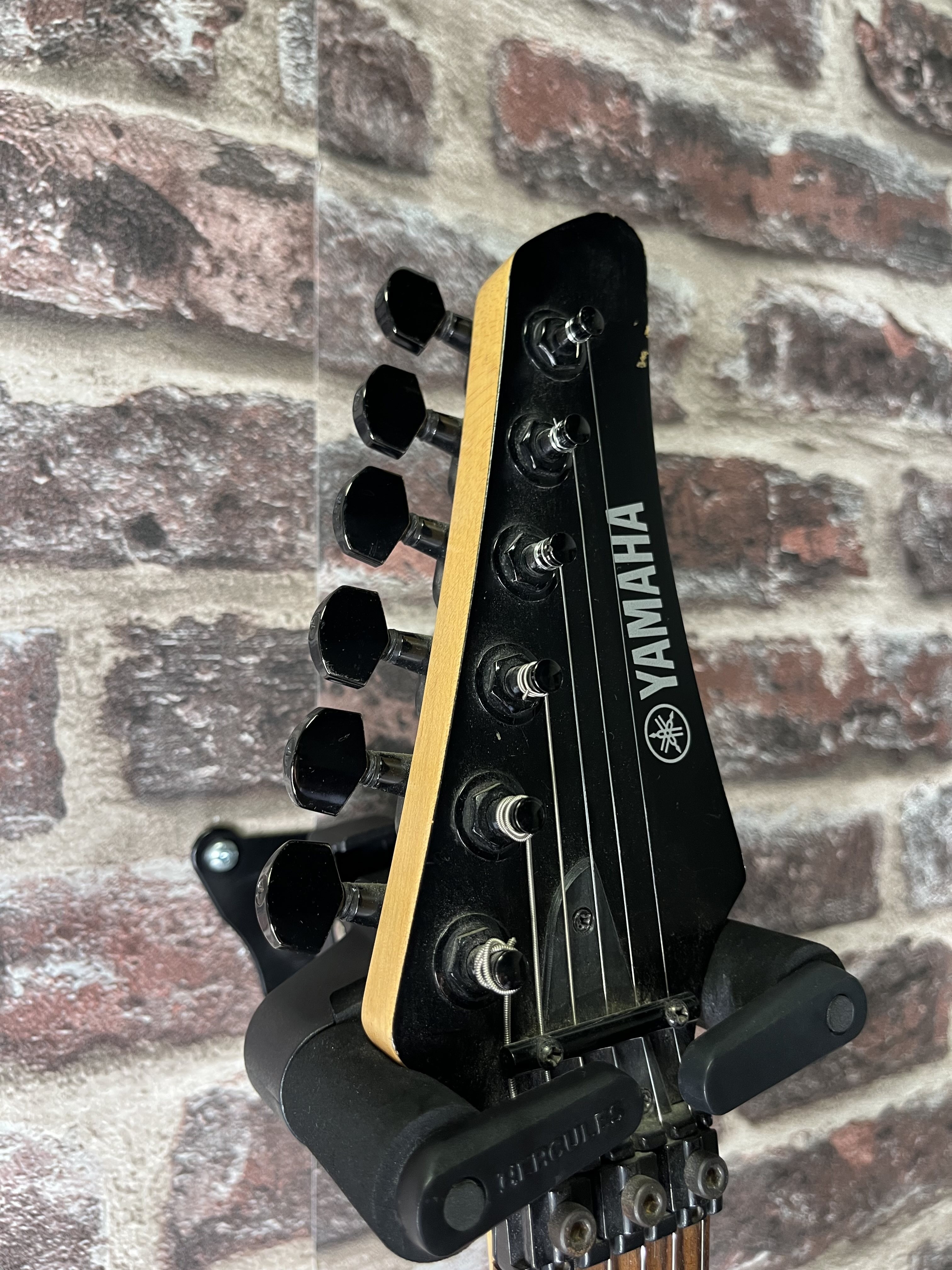 Yamaha RGX 220 Black OCCASION