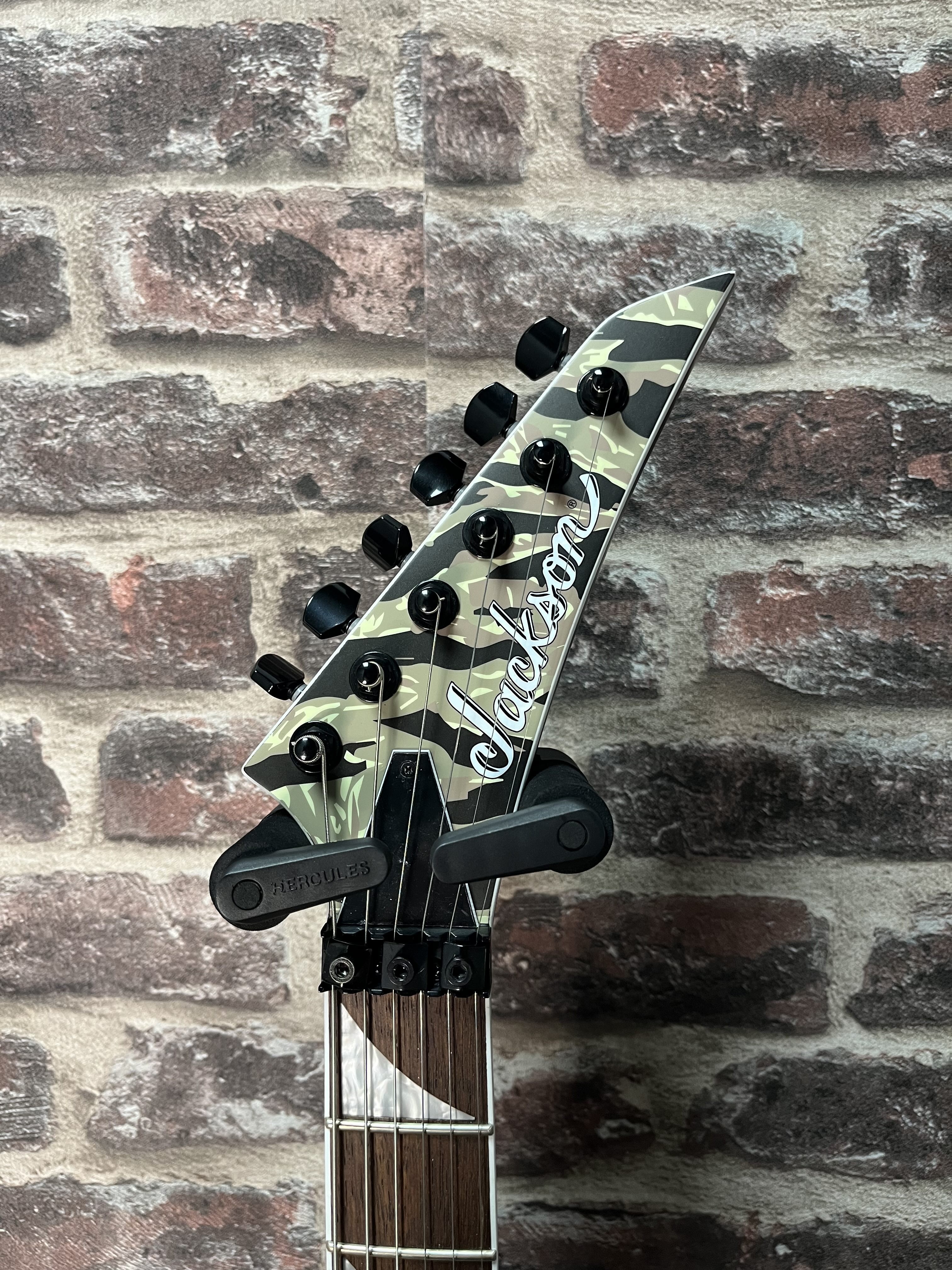 Jackson X Series Soloist SLX DX Tiger Jungle Camo