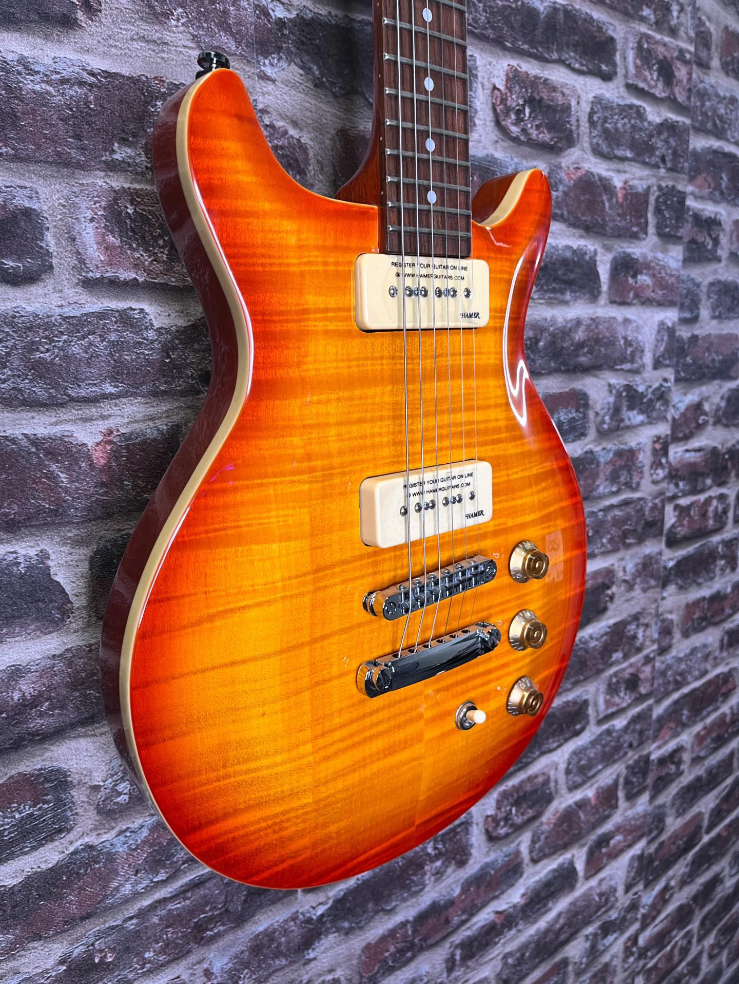 Hamer Sunburst A/T P90 Cherry Sunburst