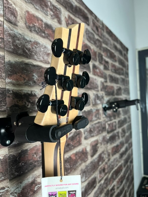 Schecter Sunset‑6 Triad Gloss Black