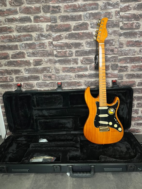 LARRY Carlton S10 nat