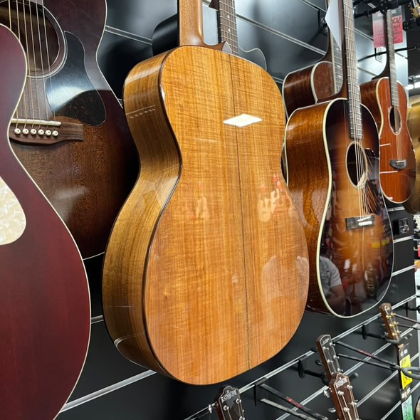 Bourgeois Touchstone Hawaiian Country Boy OM Édition Limitée