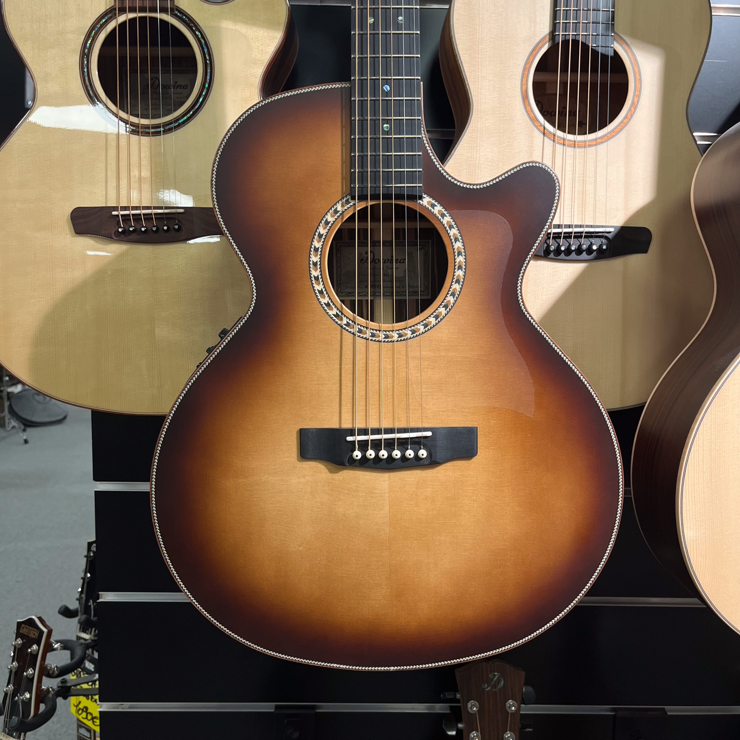 Dowina Danubius GACE Light Burst