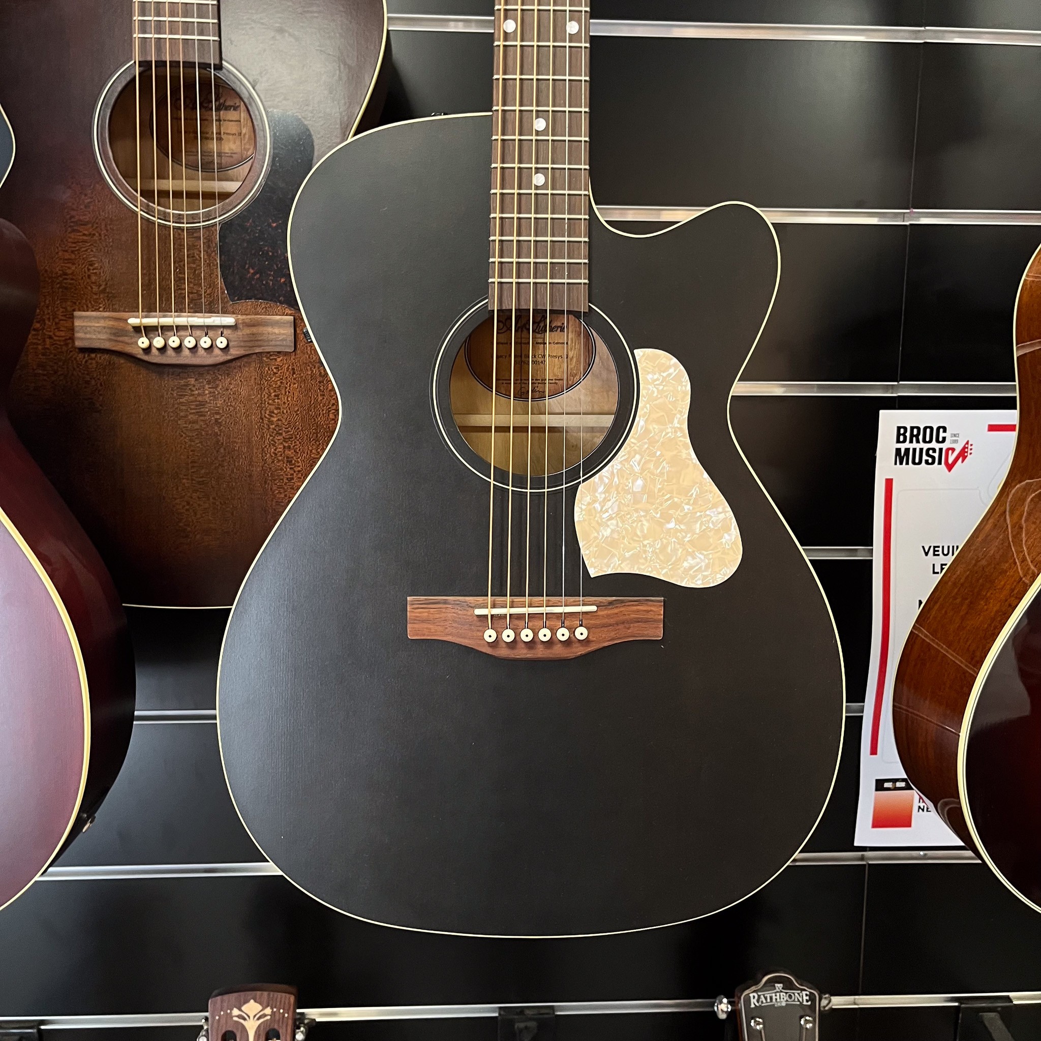 Art & Lutherie Legacy CW CH Faded Black