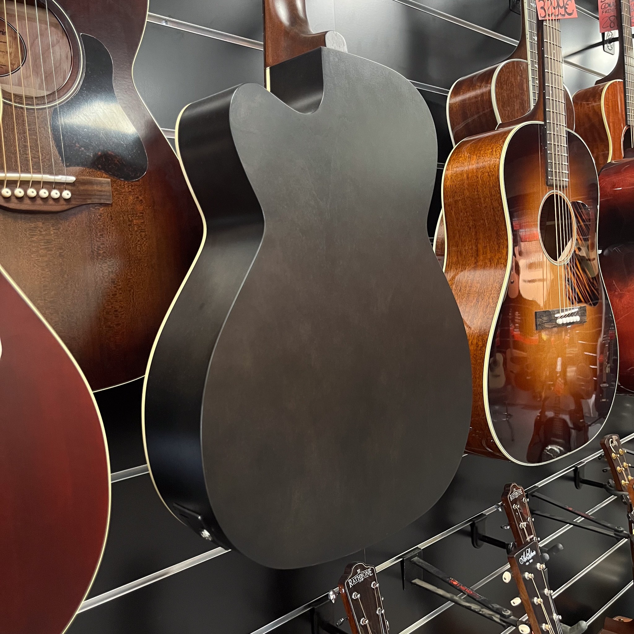 Art & Lutherie Legacy CW CH Faded Black