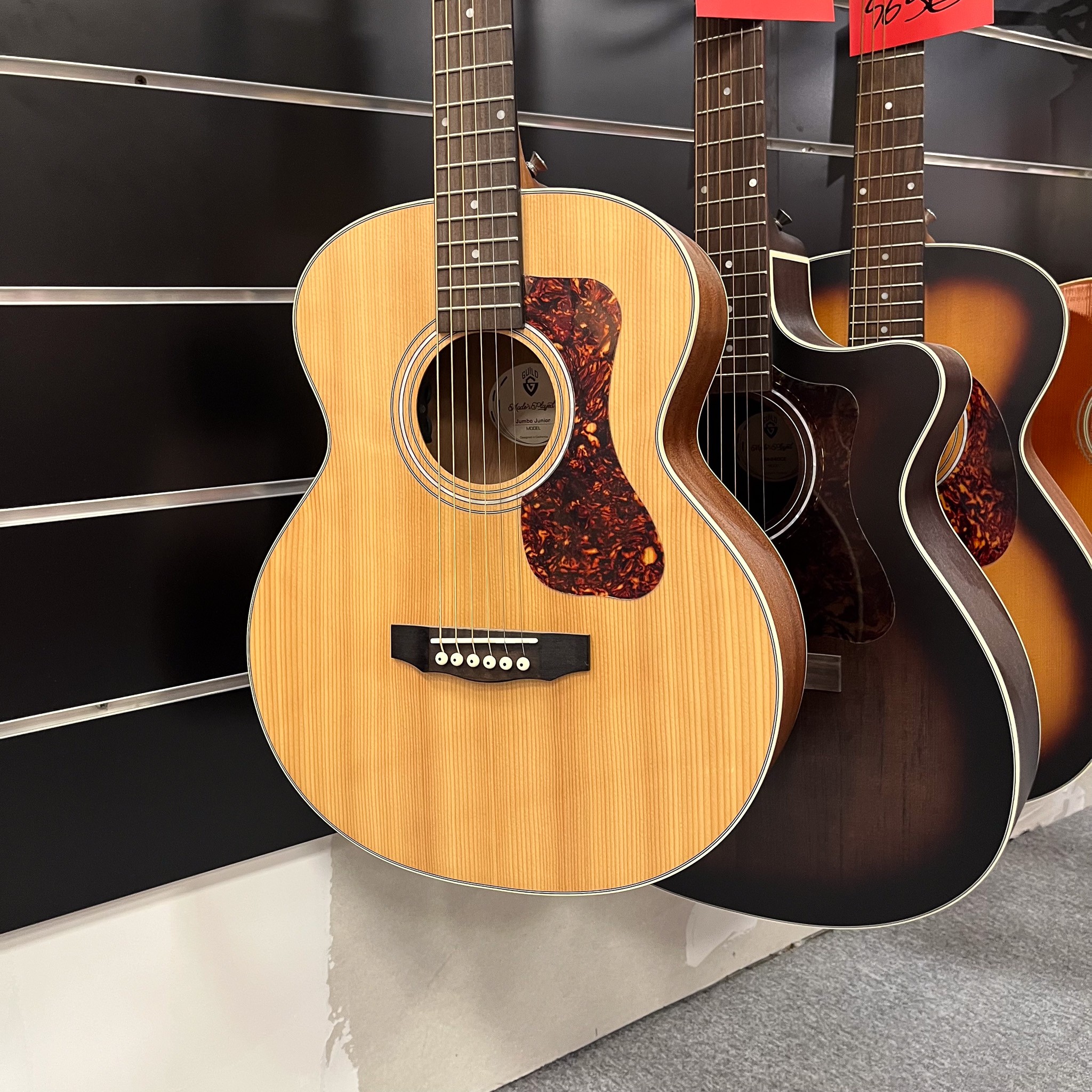 Guild Jumbo Junior Mahogany