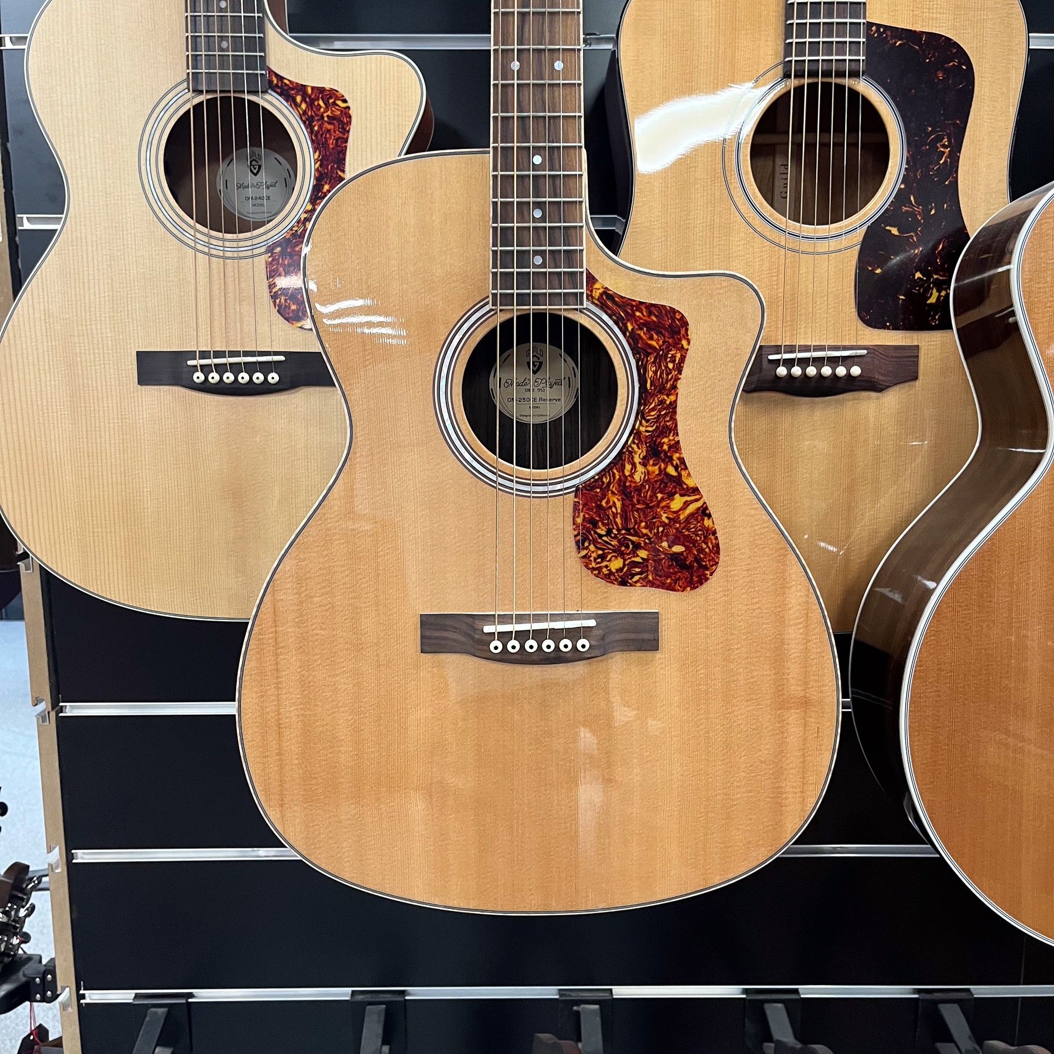 Guild OM‑250CE Reserve Natural