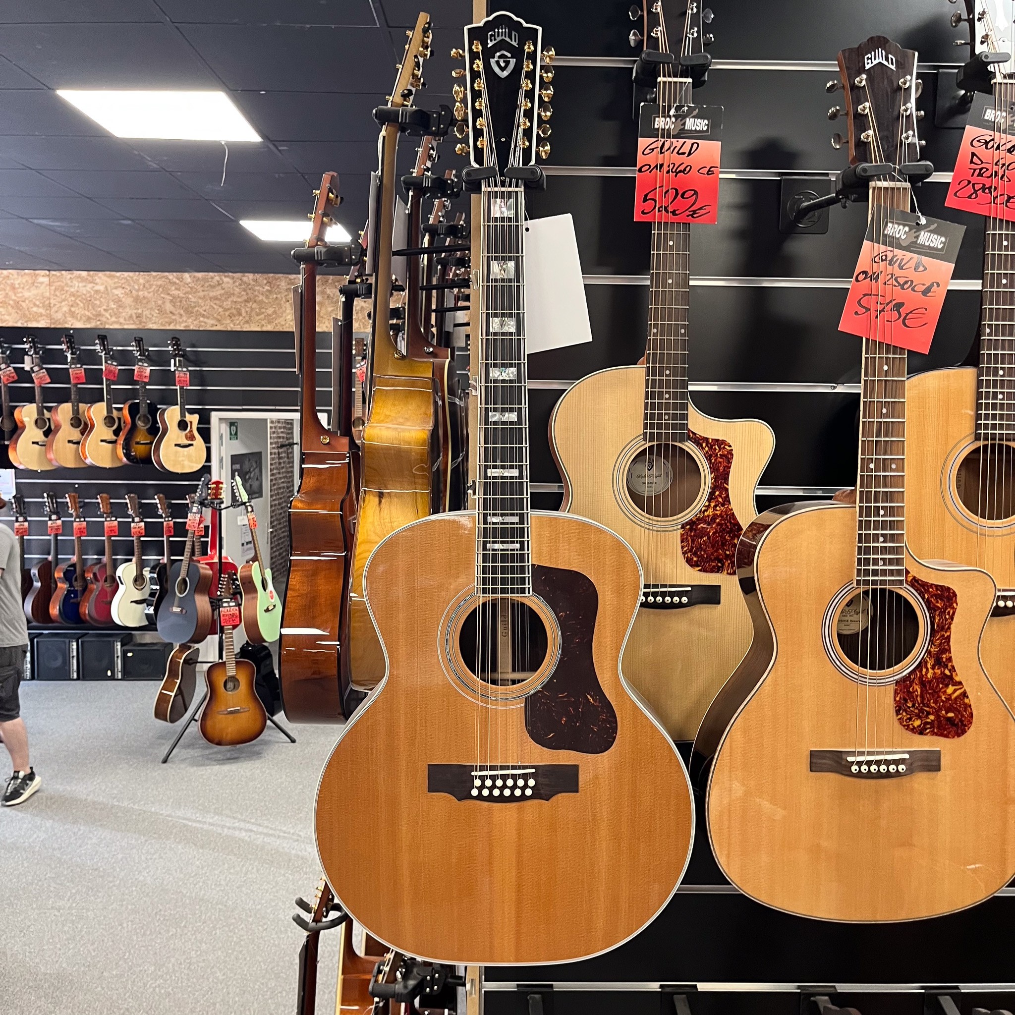 Guild F‑512 Rosewood