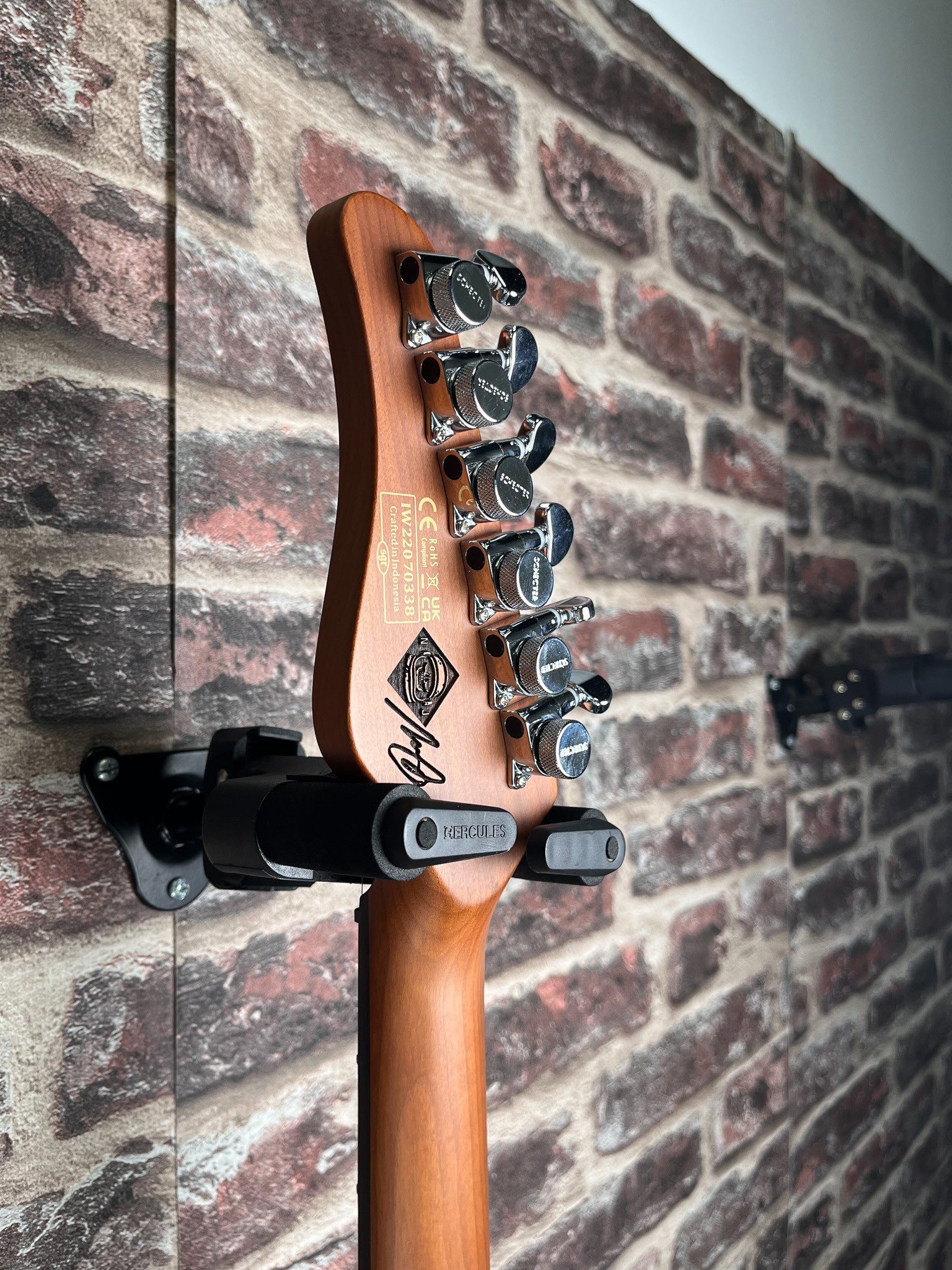 Schecter Nick Johnston Traditional SSS Atomic Frost