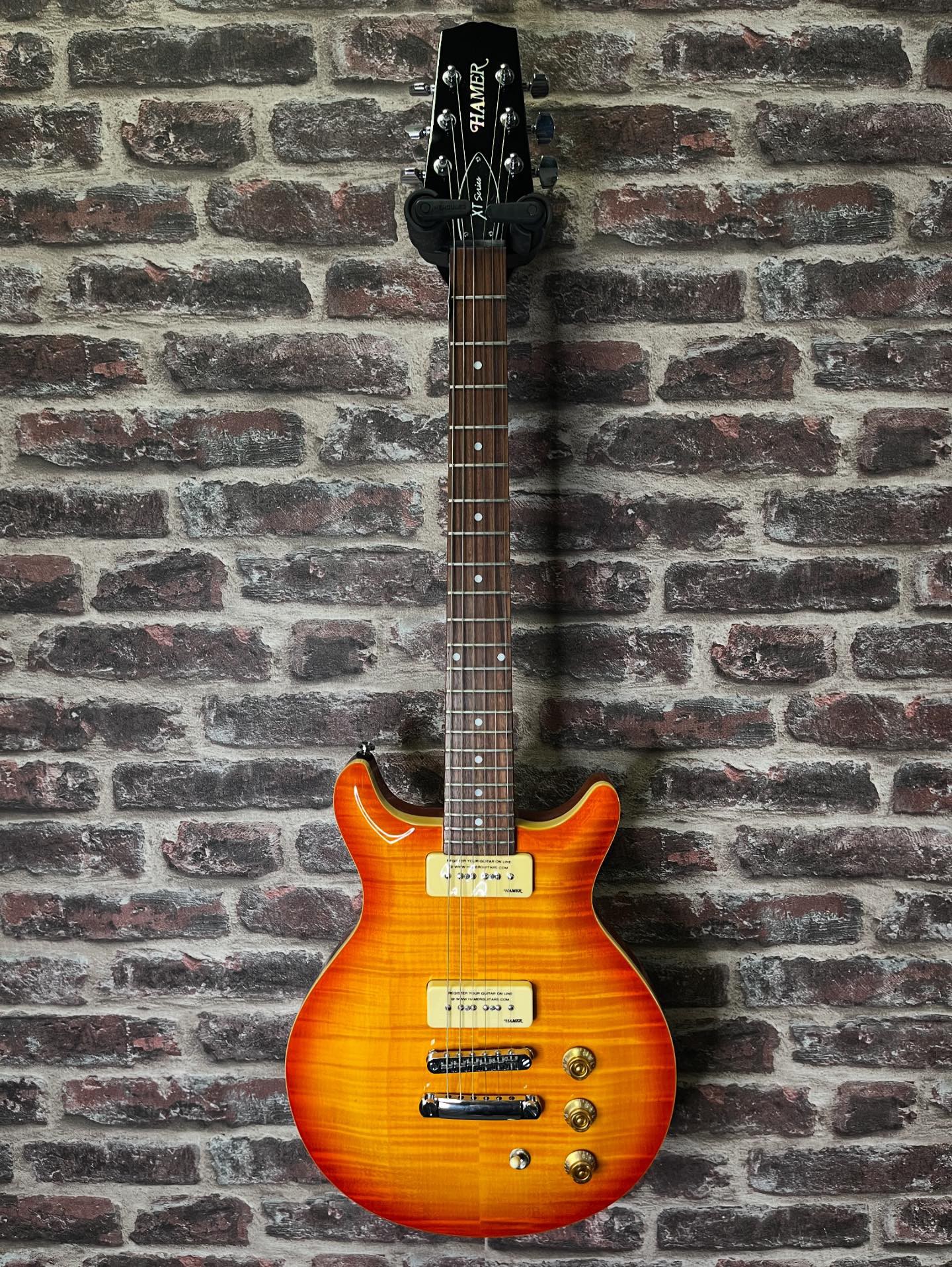 Hamer Sunburst A/T P90 Cherry Sunburst