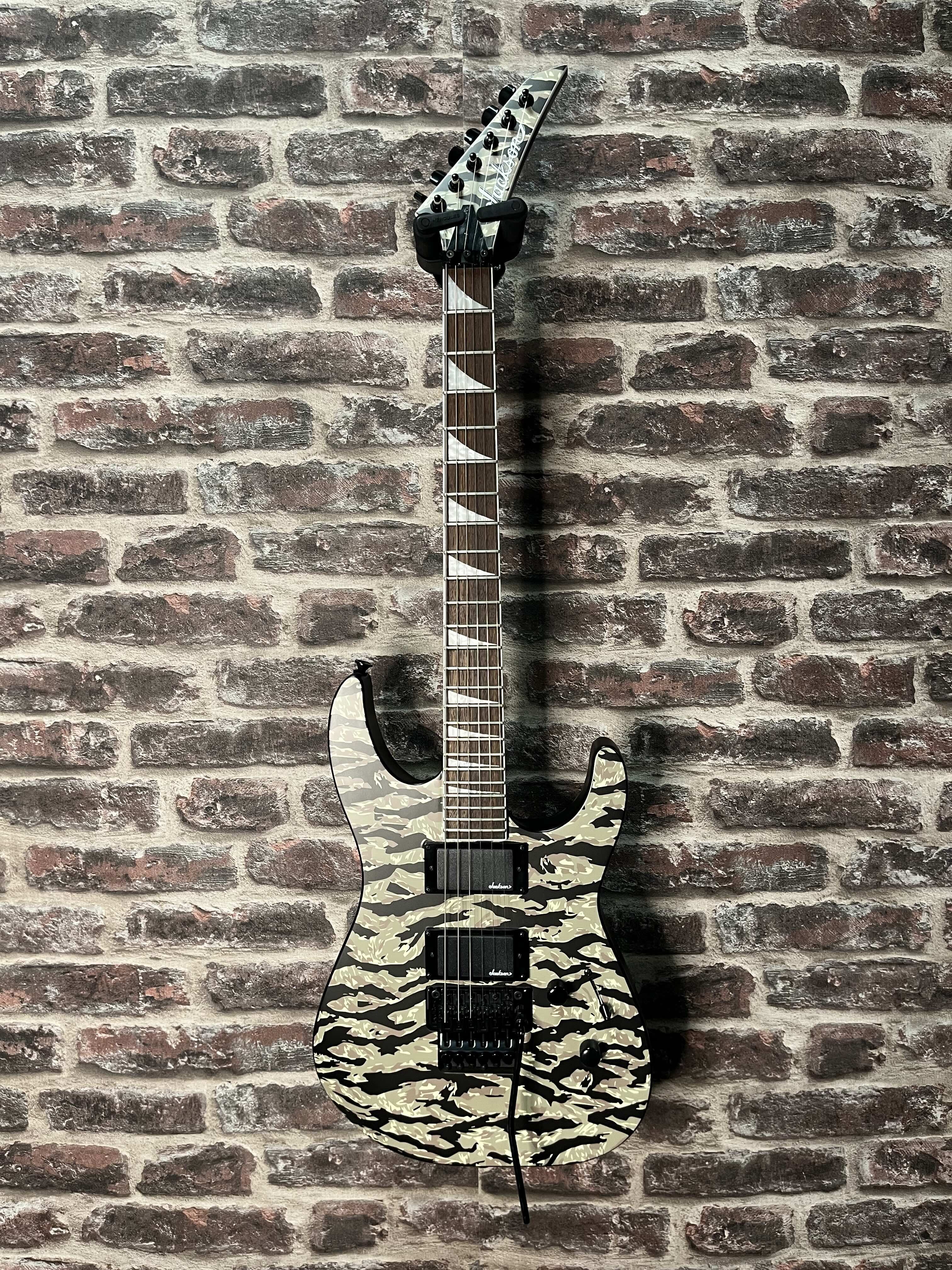 Jackson X Series Soloist SLX DX Tiger Jungle Camo