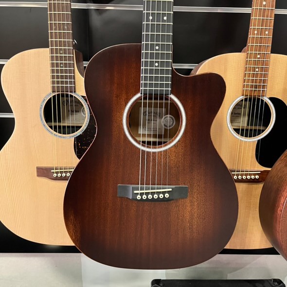 Martin 000CJR‑10E StreetMaster