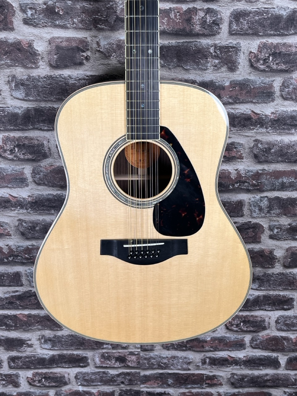 Yamaha LL16-12 ARE Nat 12 cordes OCCASION