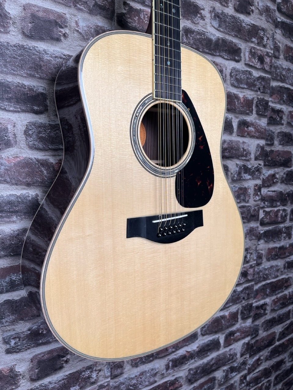 Yamaha LL16-12 ARE Nat 12 cordes OCCASION