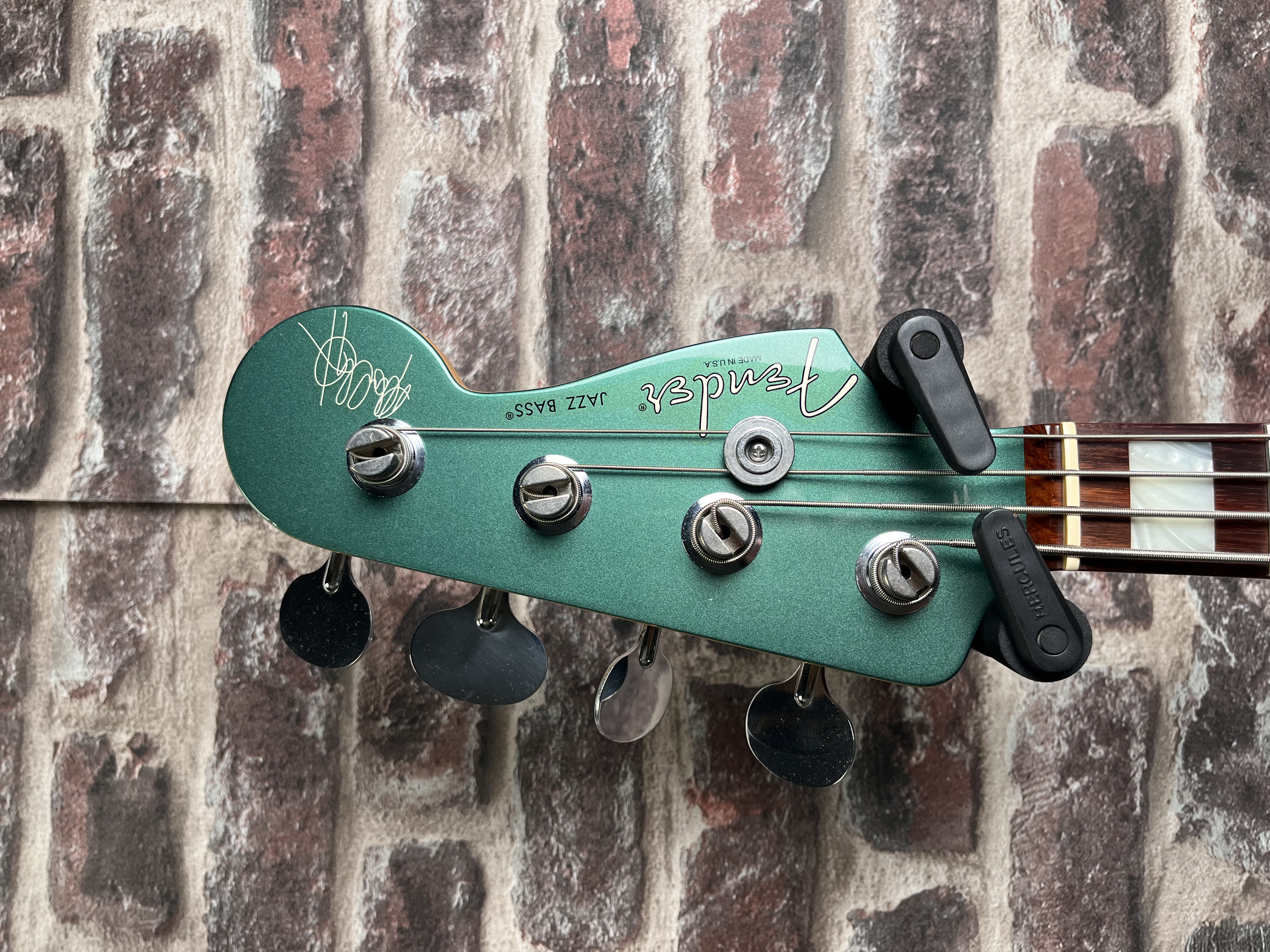 Fender Adam Clayton Jazz Bass OCCASION