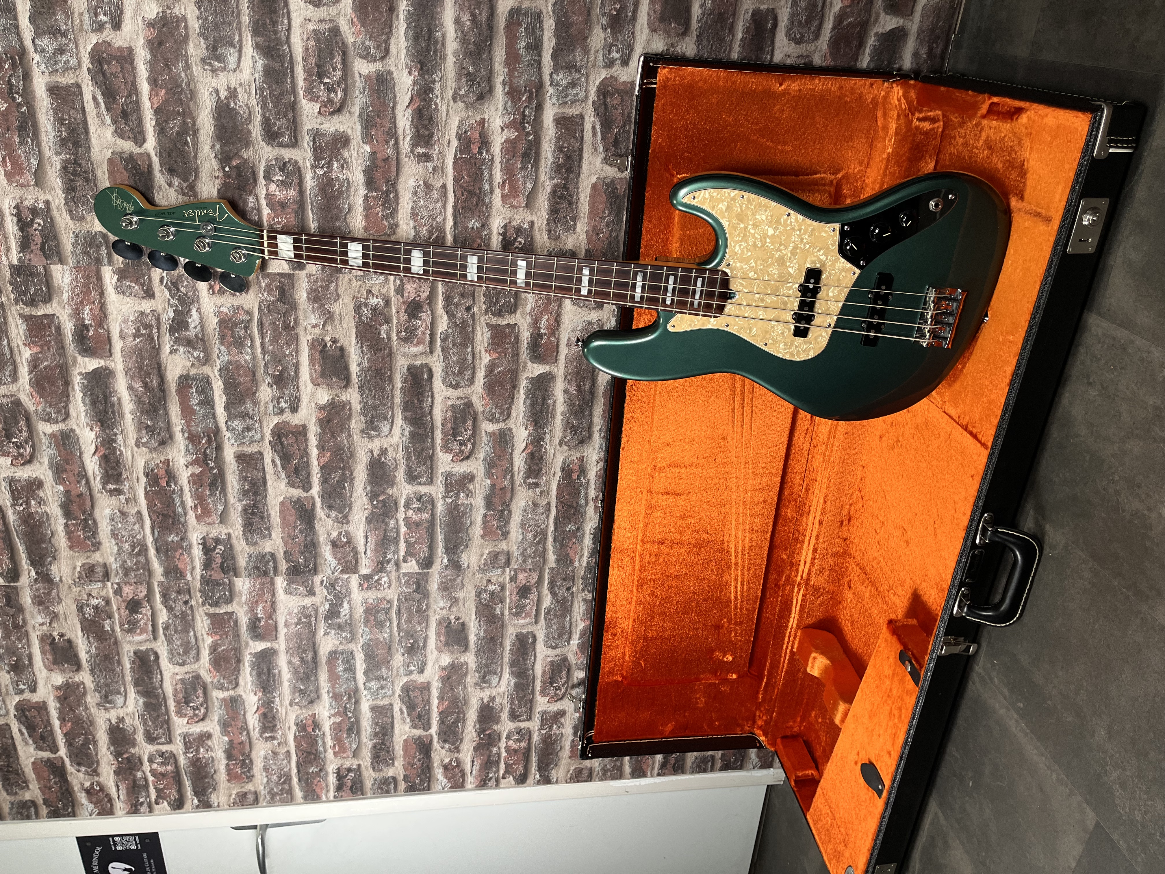 Fender Adam Clayton Jazz Bass OCCASION