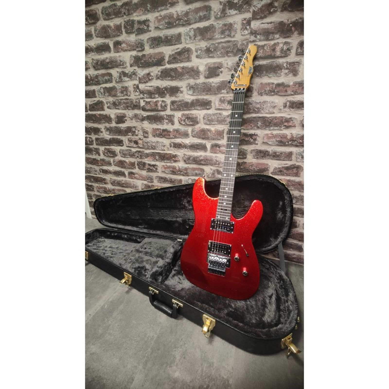 Wild Customs Ventura Fastlane Red Sparkle