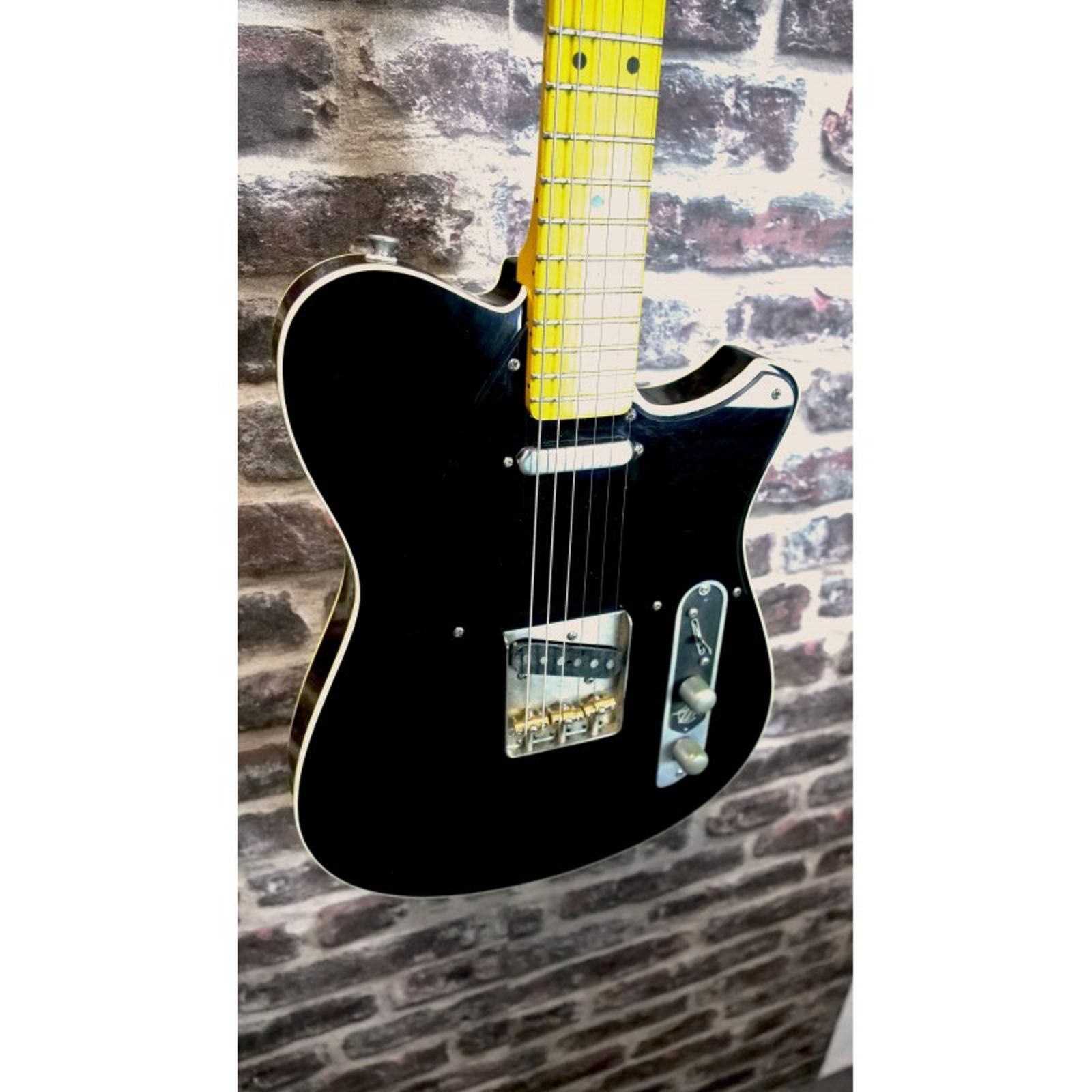 Wild Customs TV Black OCCASION