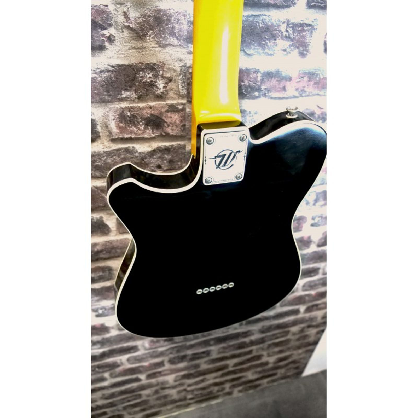 Wild Customs TV Black OCCASION