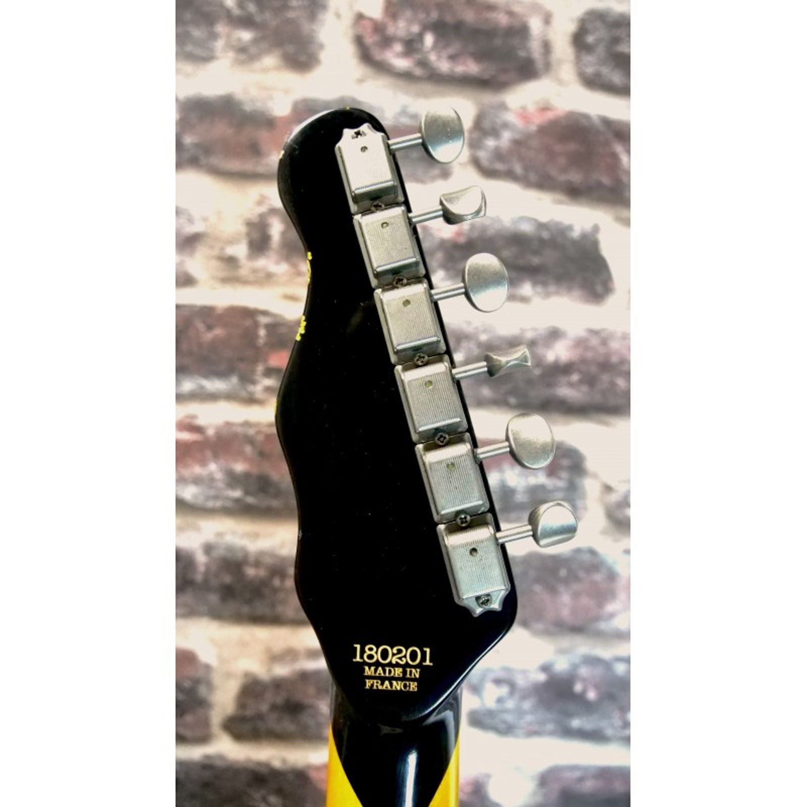 Wild Customs TV Black OCCASION