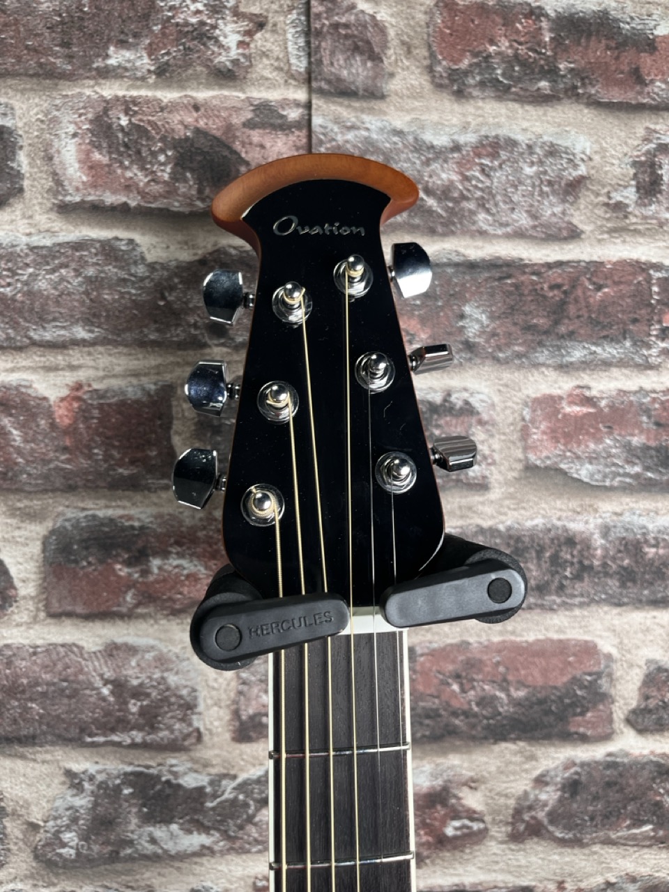 Ovation Celebrity Elite Plus CE48P‑KOAB‑G OCCASION