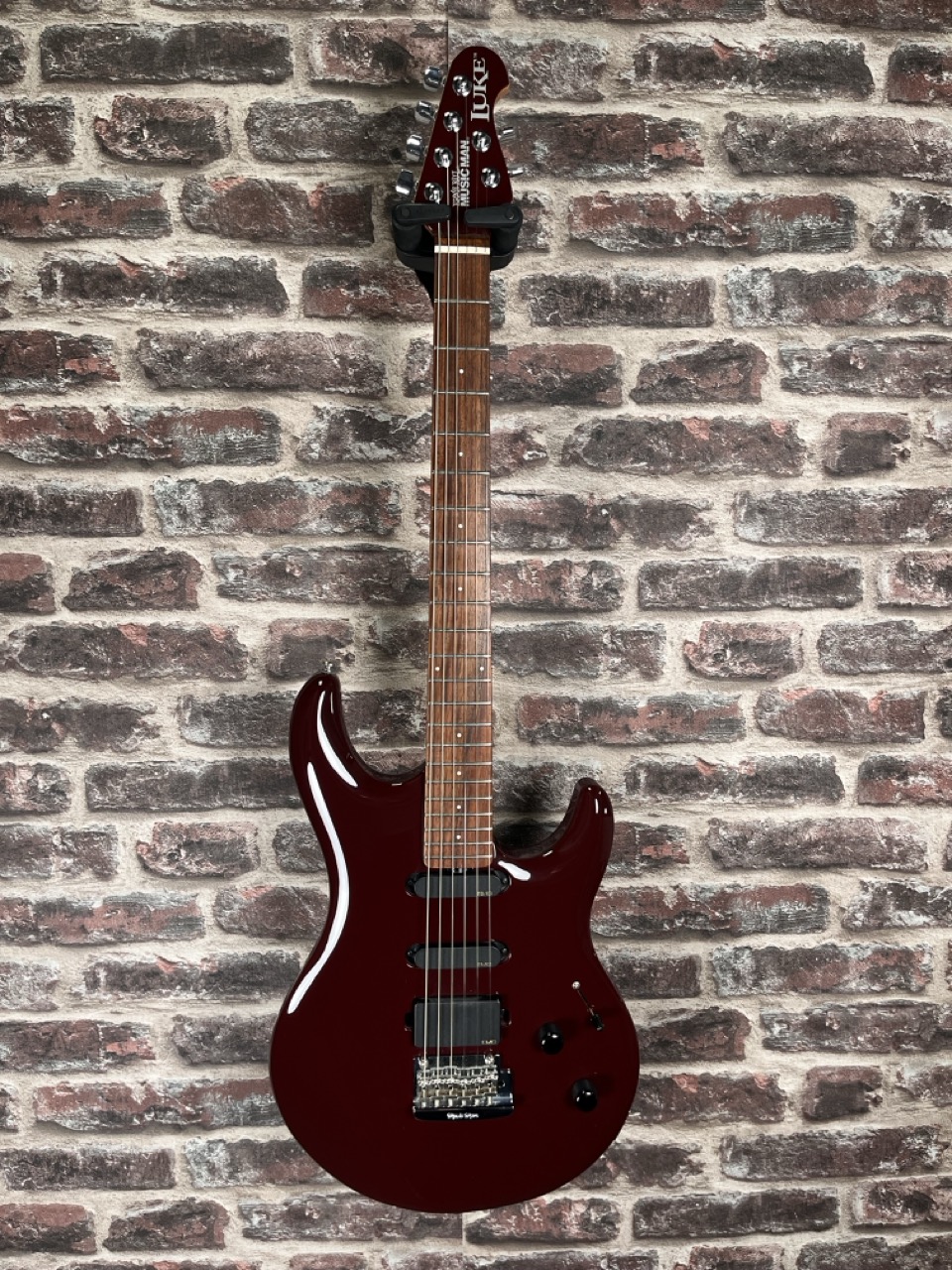 Music Man Luke II Rolls Burgundy OCCASION