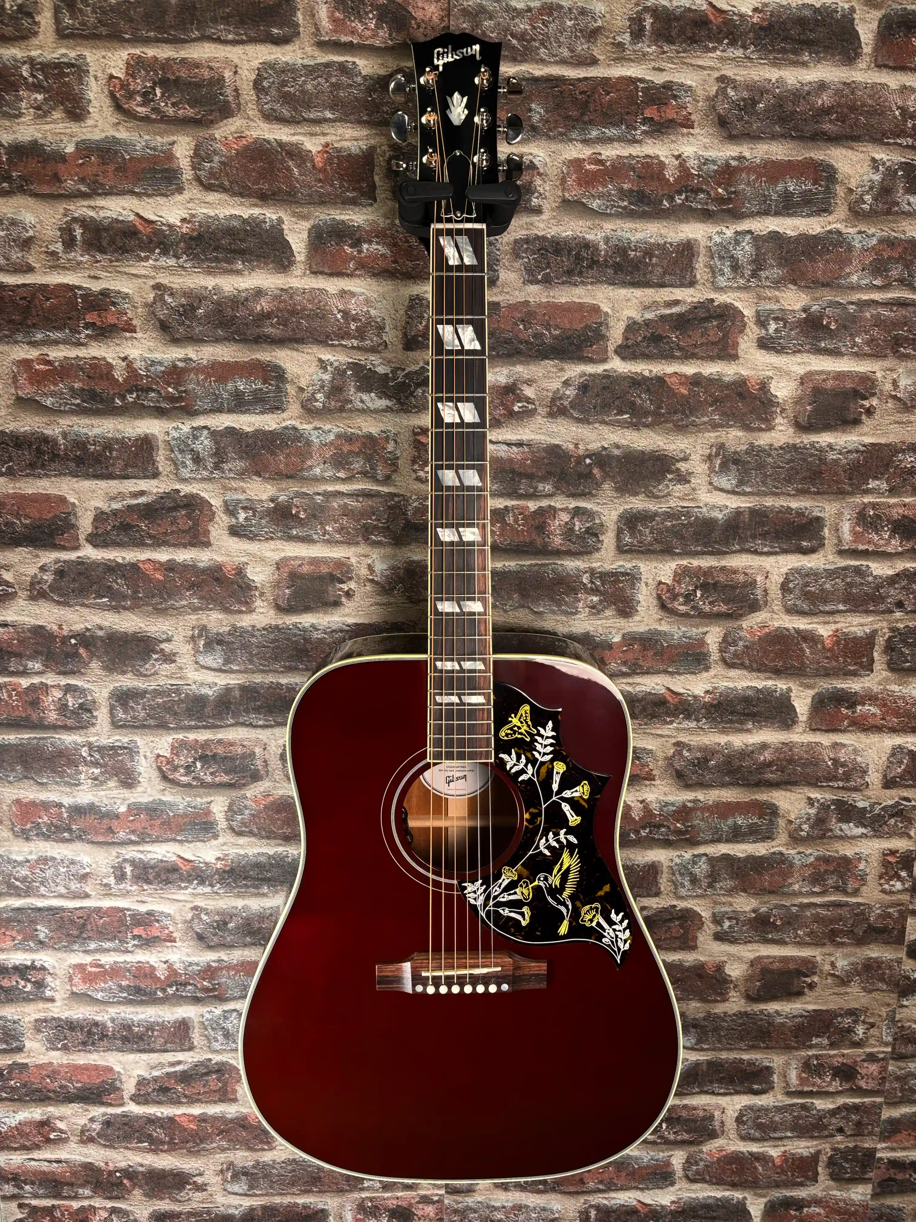Gibson Hummingbird Standard Exclusive Wine Red