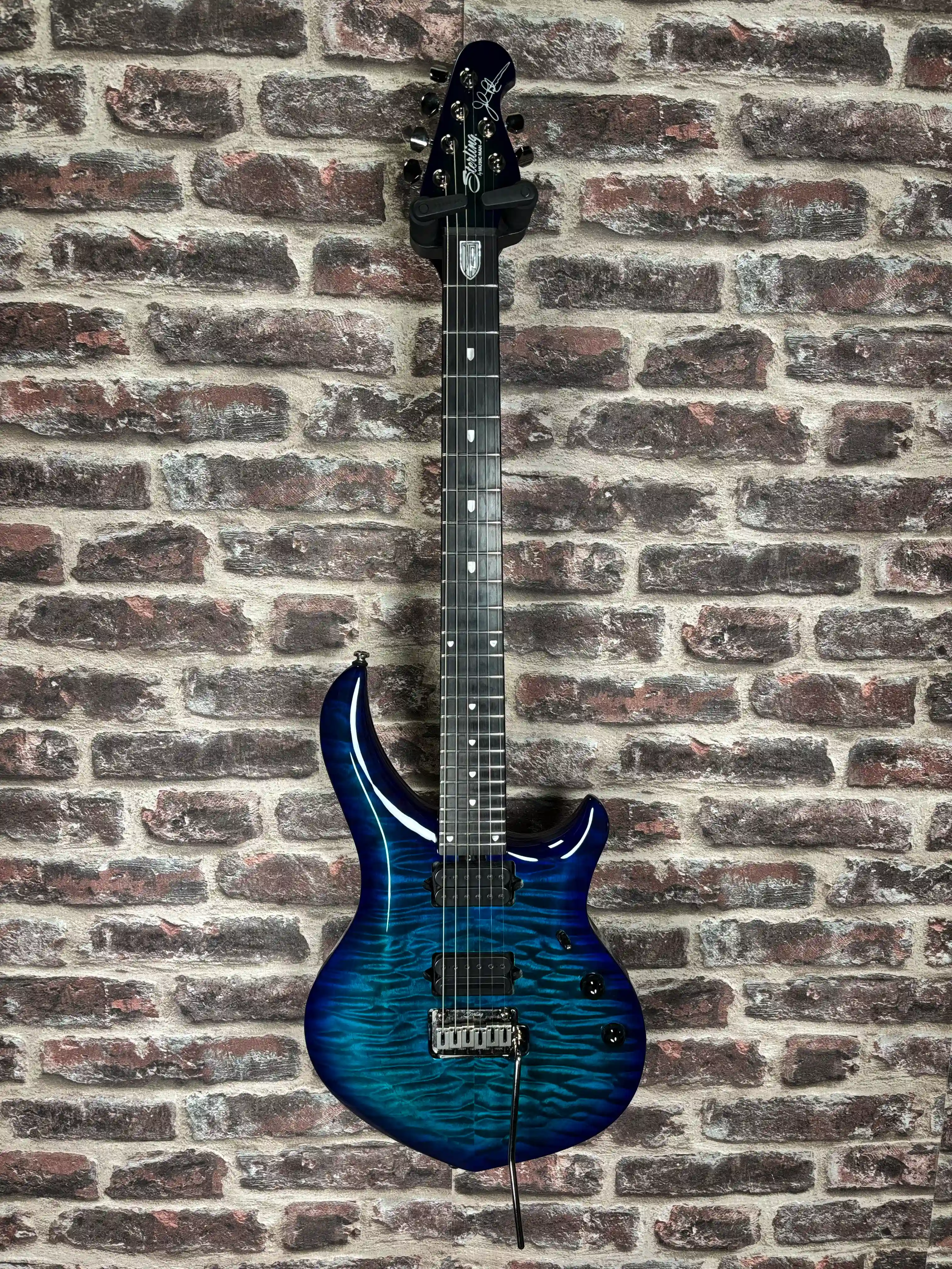 Sterling by Music Man Majesty MAJ200 Cerulean Paradise OCCASION