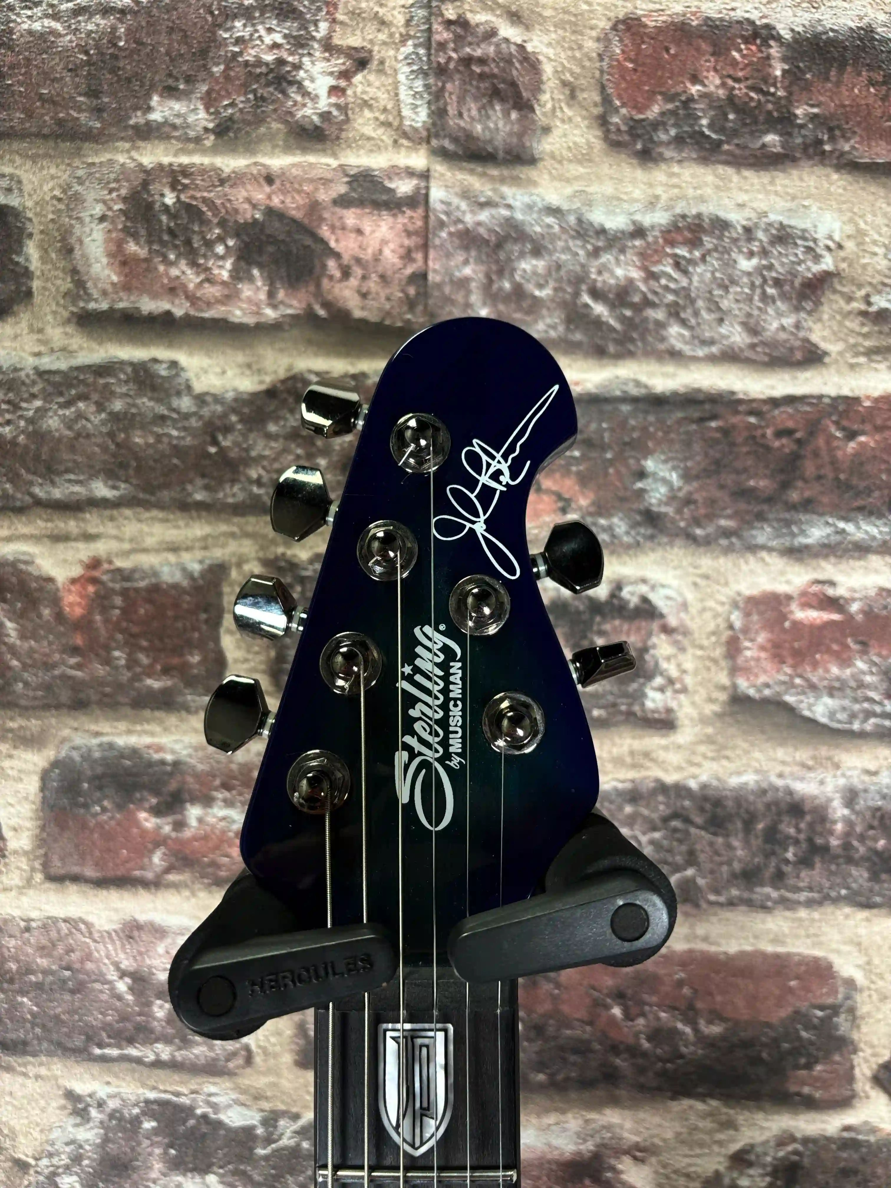 Sterling by Music Man Majesty MAJ200 Cerulean Paradise OCCASION