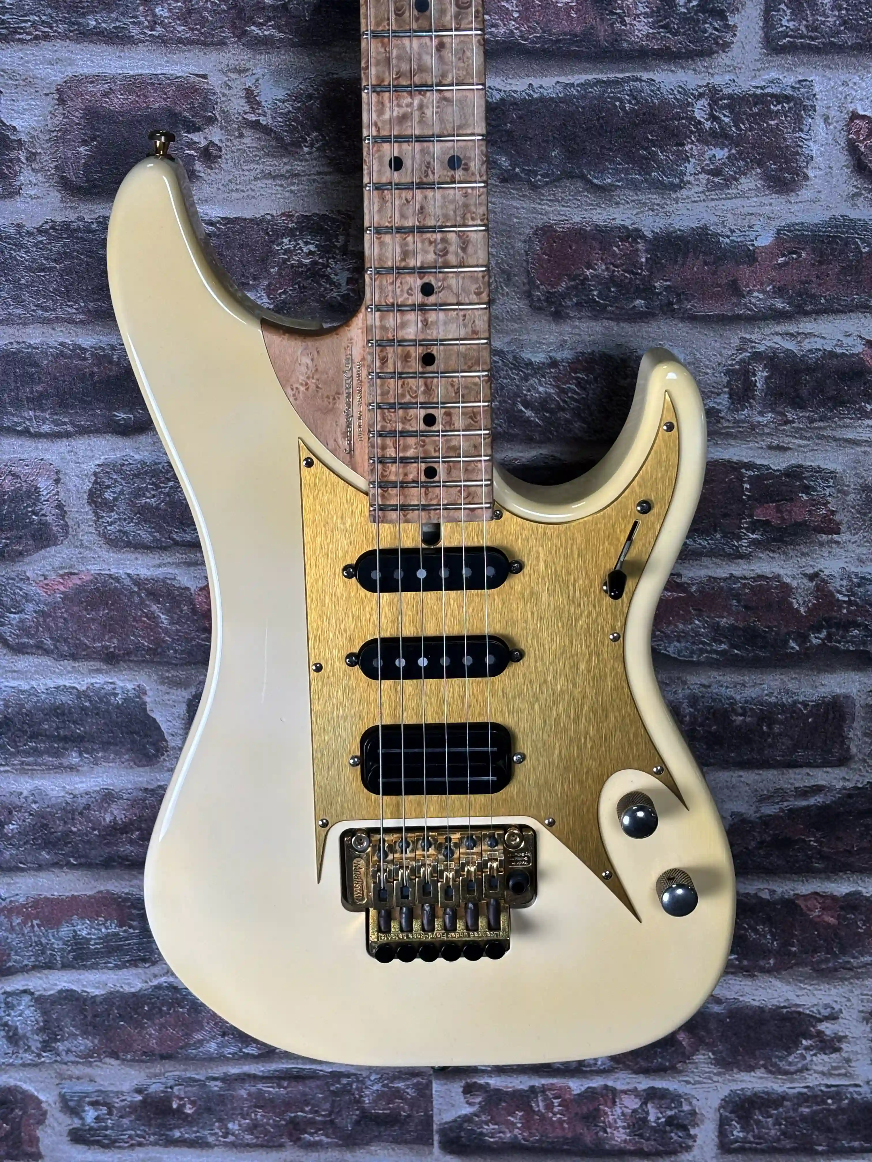 Washburn N6 Cream Bird Eyes OCCASION