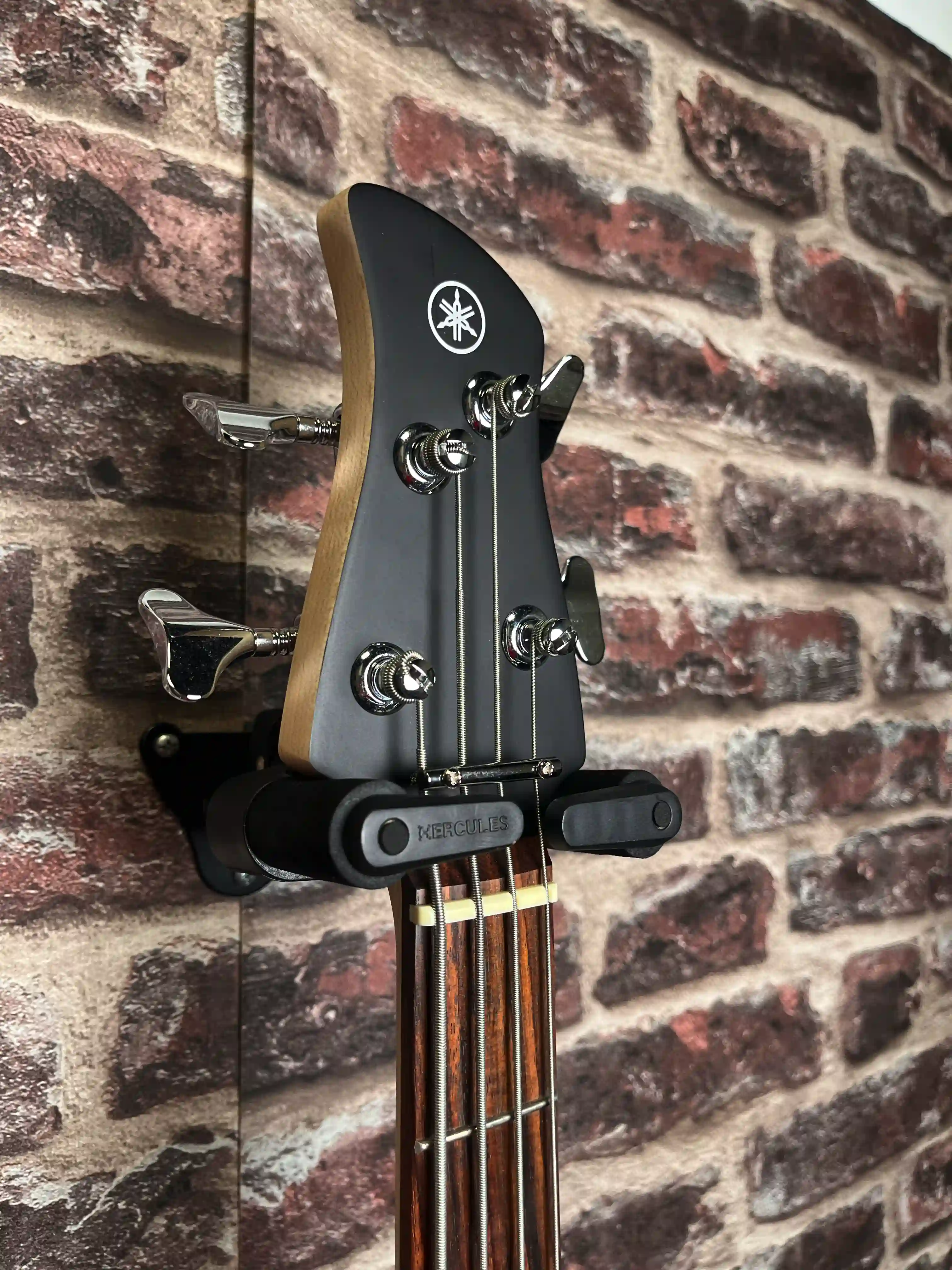 Yamaha TRBX 174 OVS STOCK B