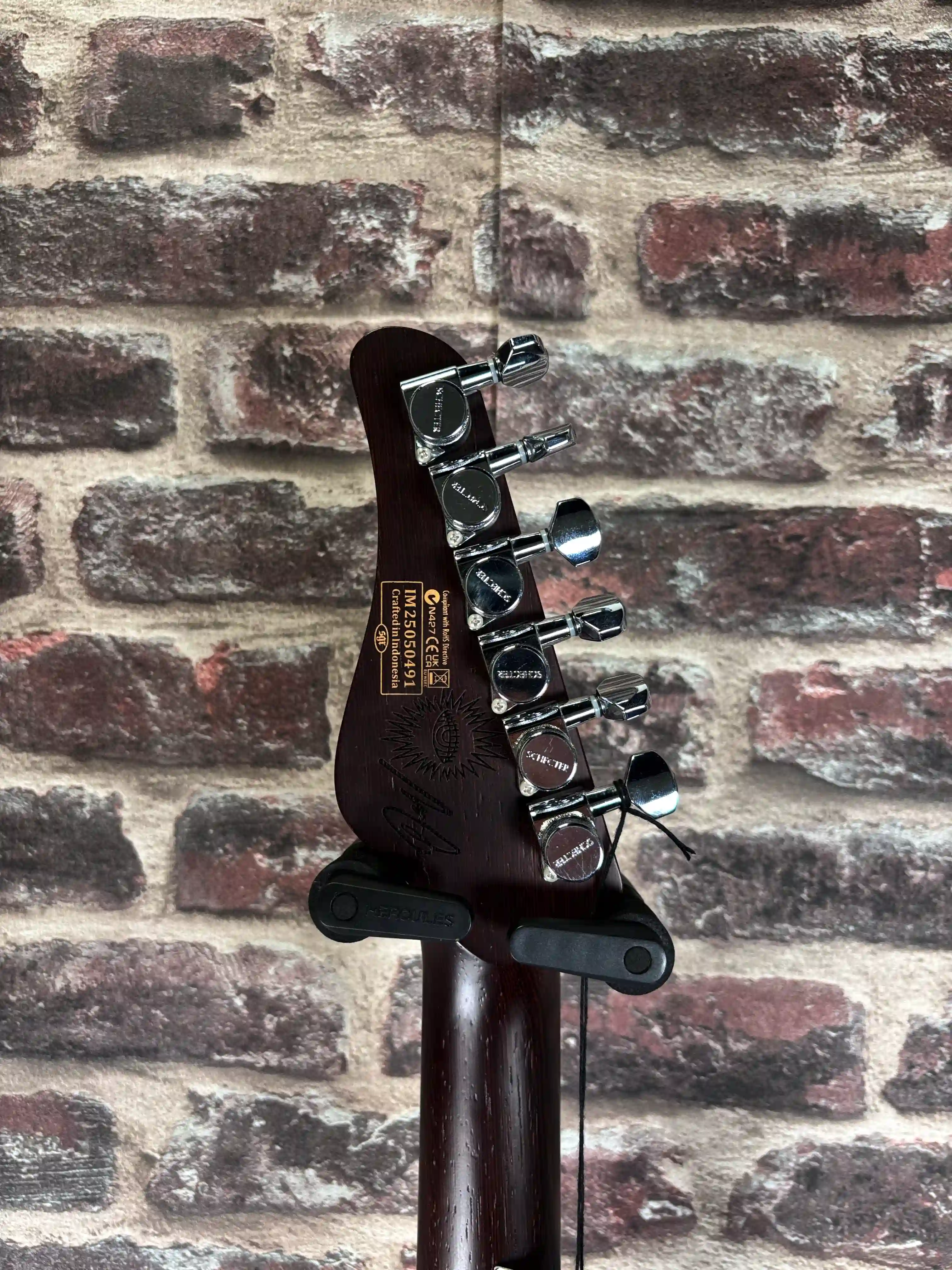 Schecter Nick Johnston Traditional HSS 10e Anniversaire Atomic Green