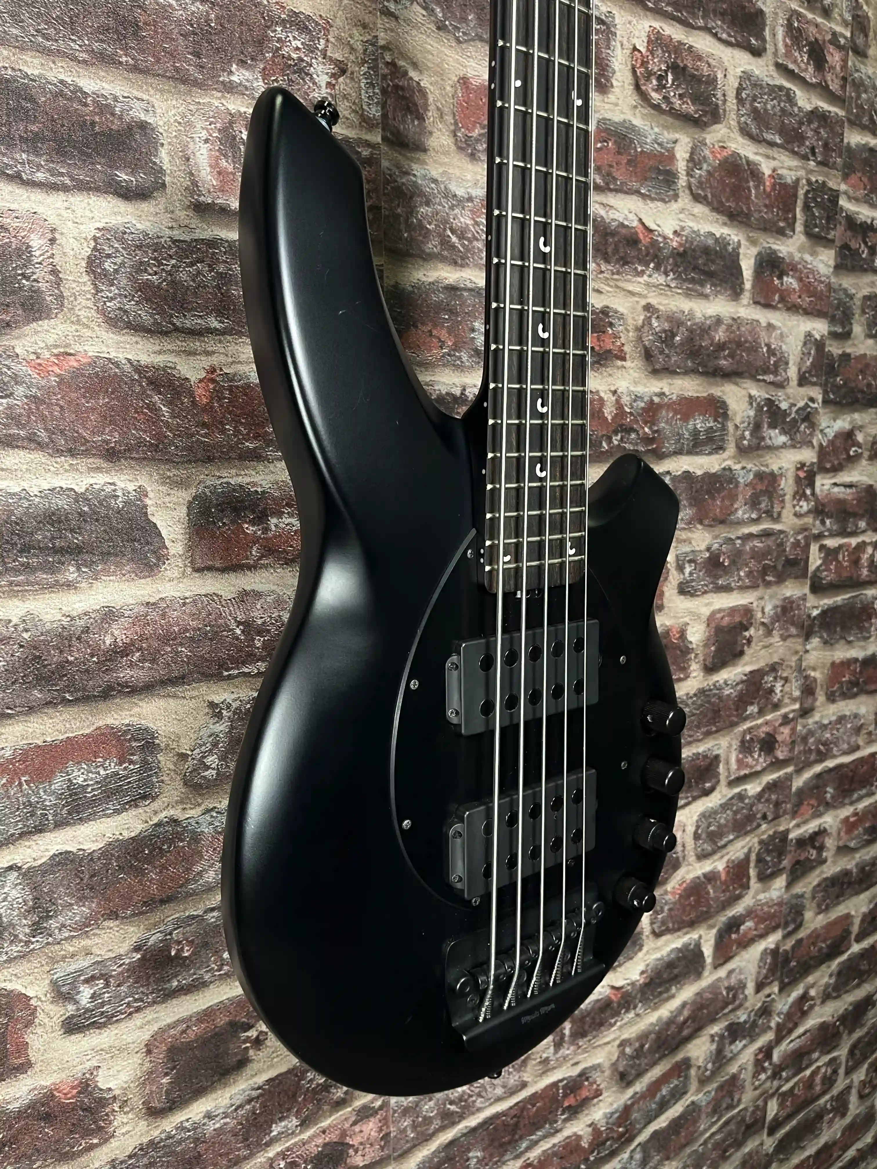 Music Man Bongo 5 Stealth Black OCCASION