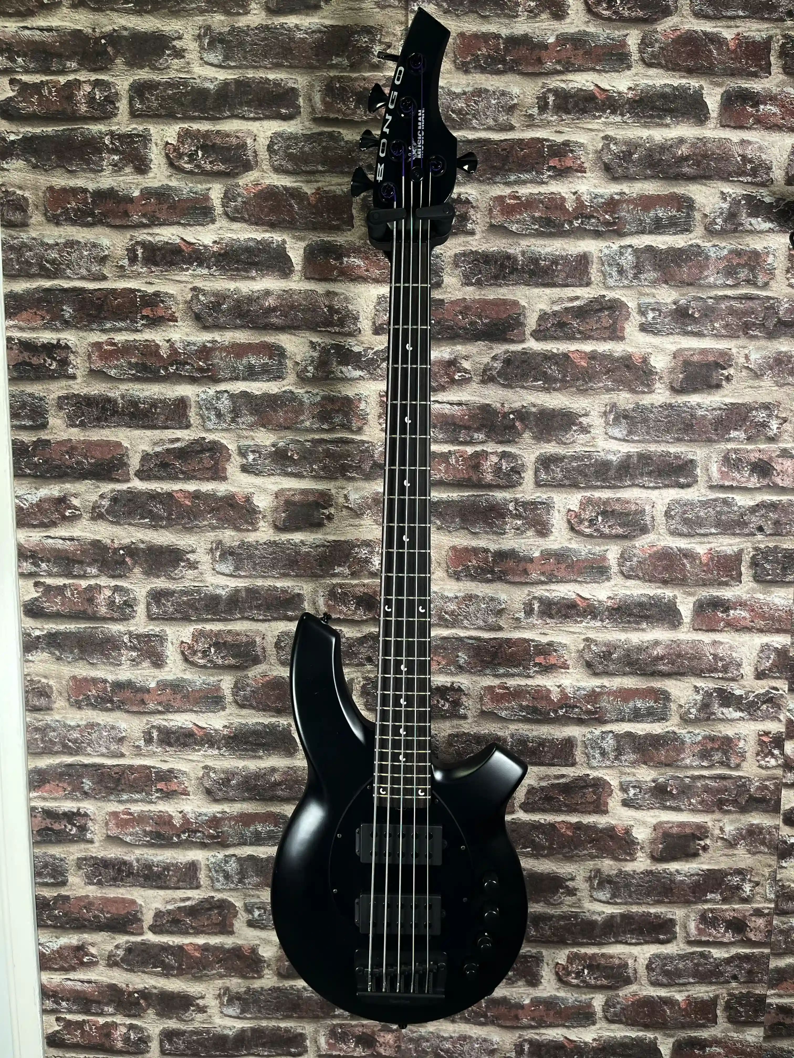 Music Man Bongo 5 Stealth Black OCCASION