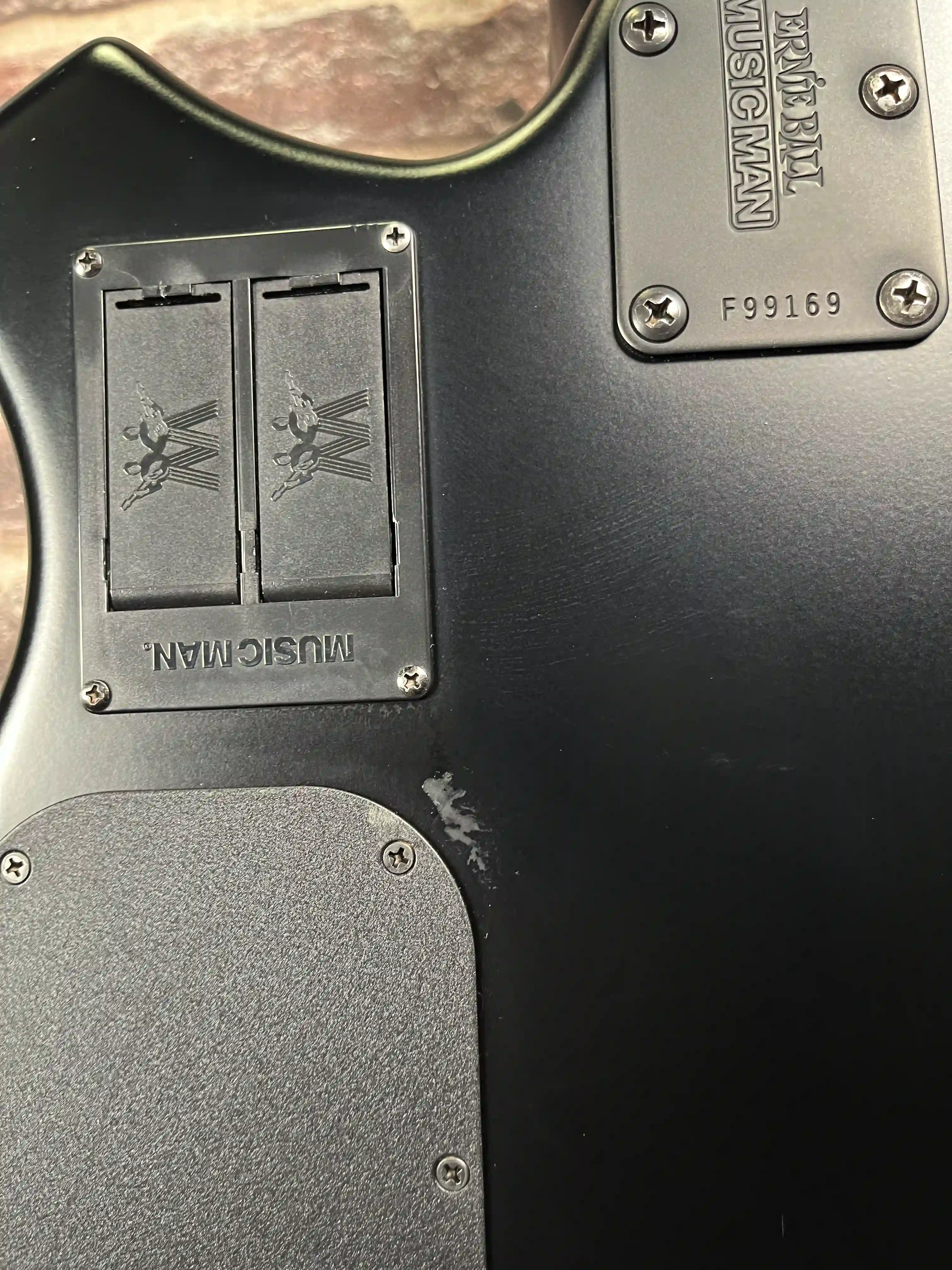 Music Man Bongo 5 Stealth Black OCCASION