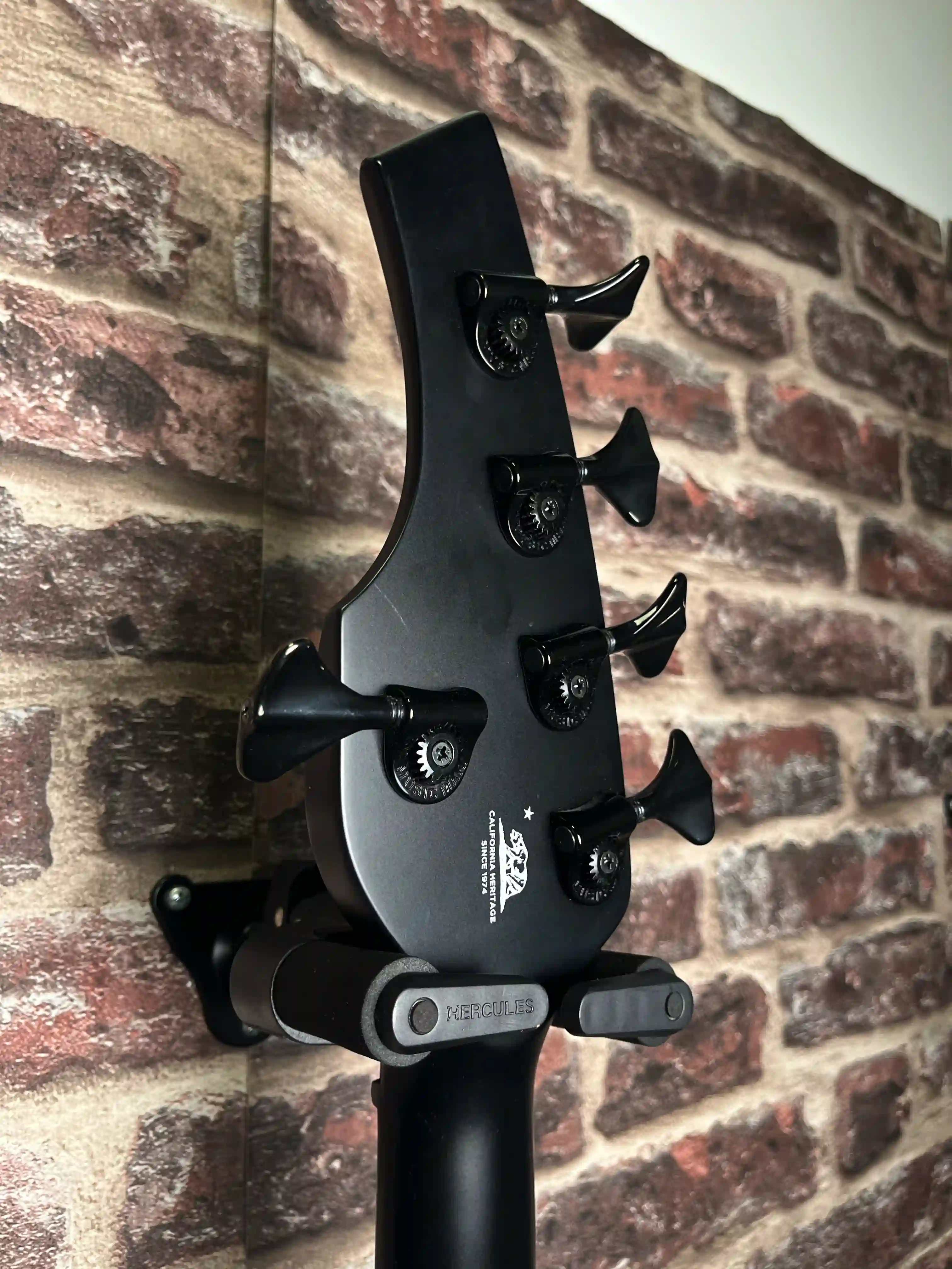 Music Man Bongo 5 Stealth Black OCCASION