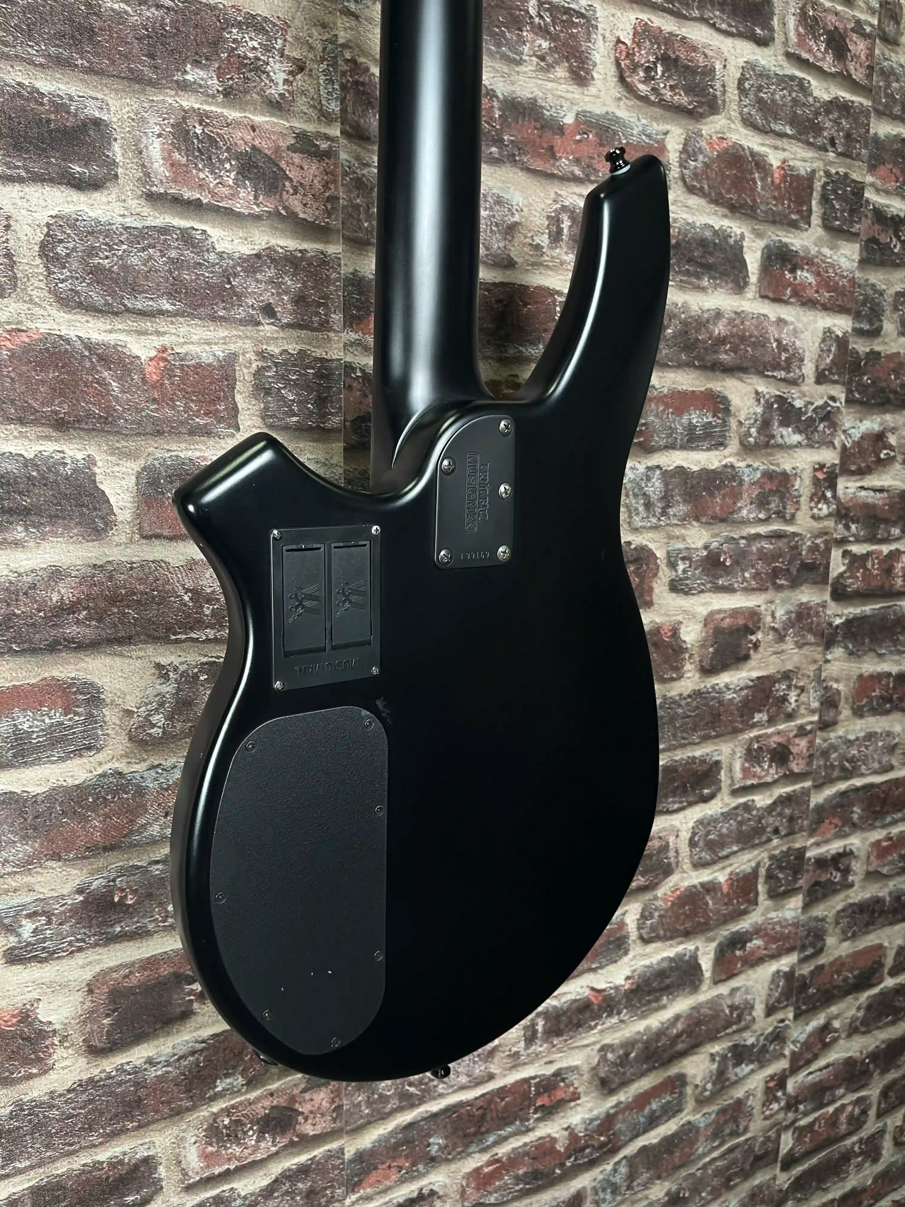 Music Man Bongo 5 Stealth Black OCCASION