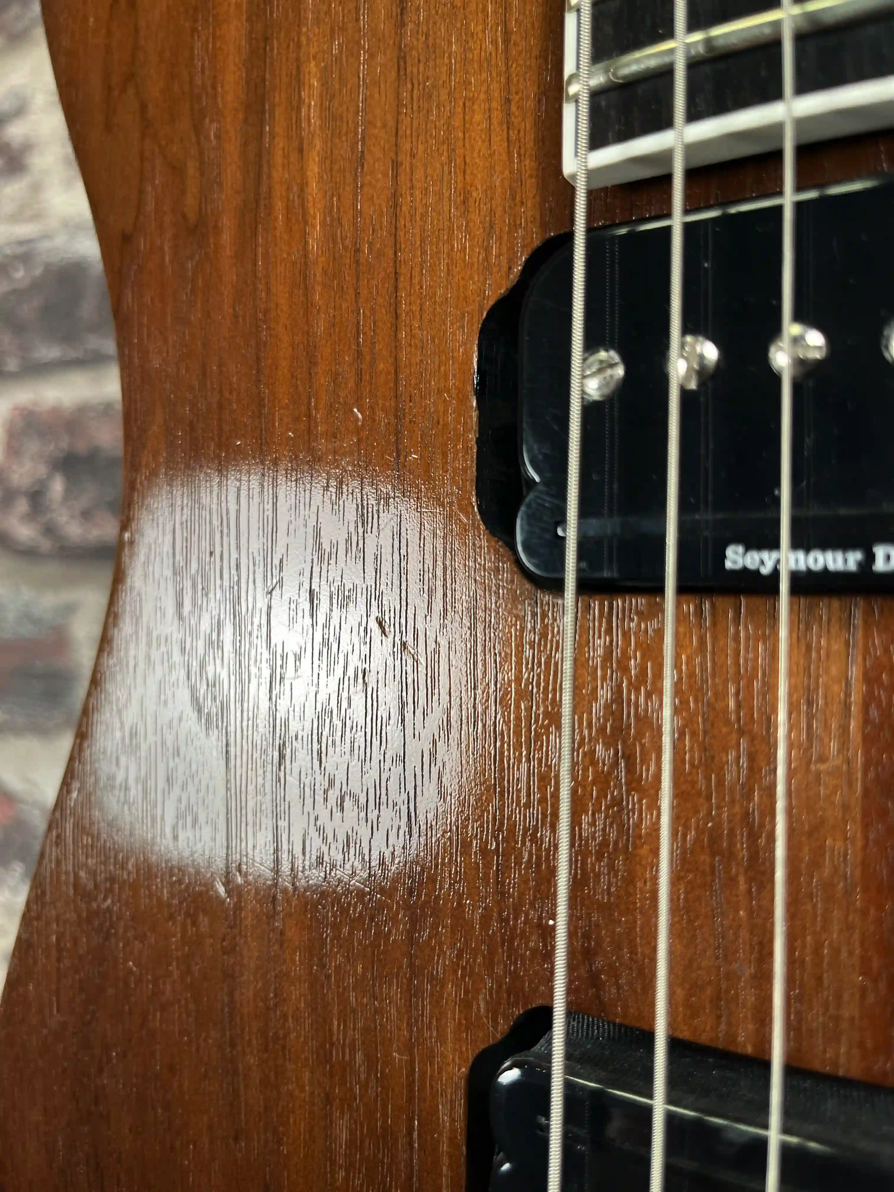 Caparison Dellinger–WB‑FX 6 cordes Walnut top OCCASION