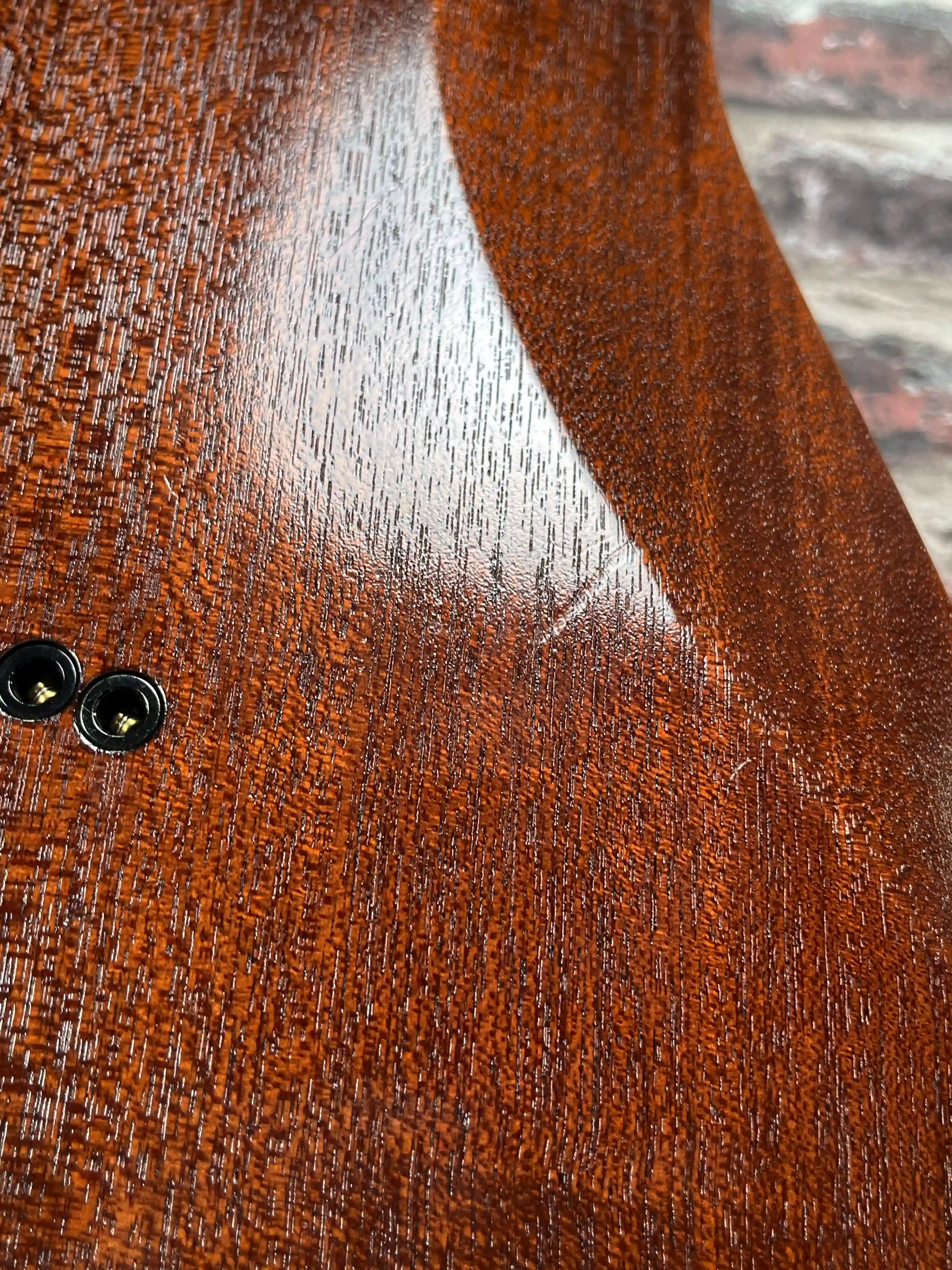 Caparison Dellinger–WB‑FX 6 cordes Walnut top OCCASION