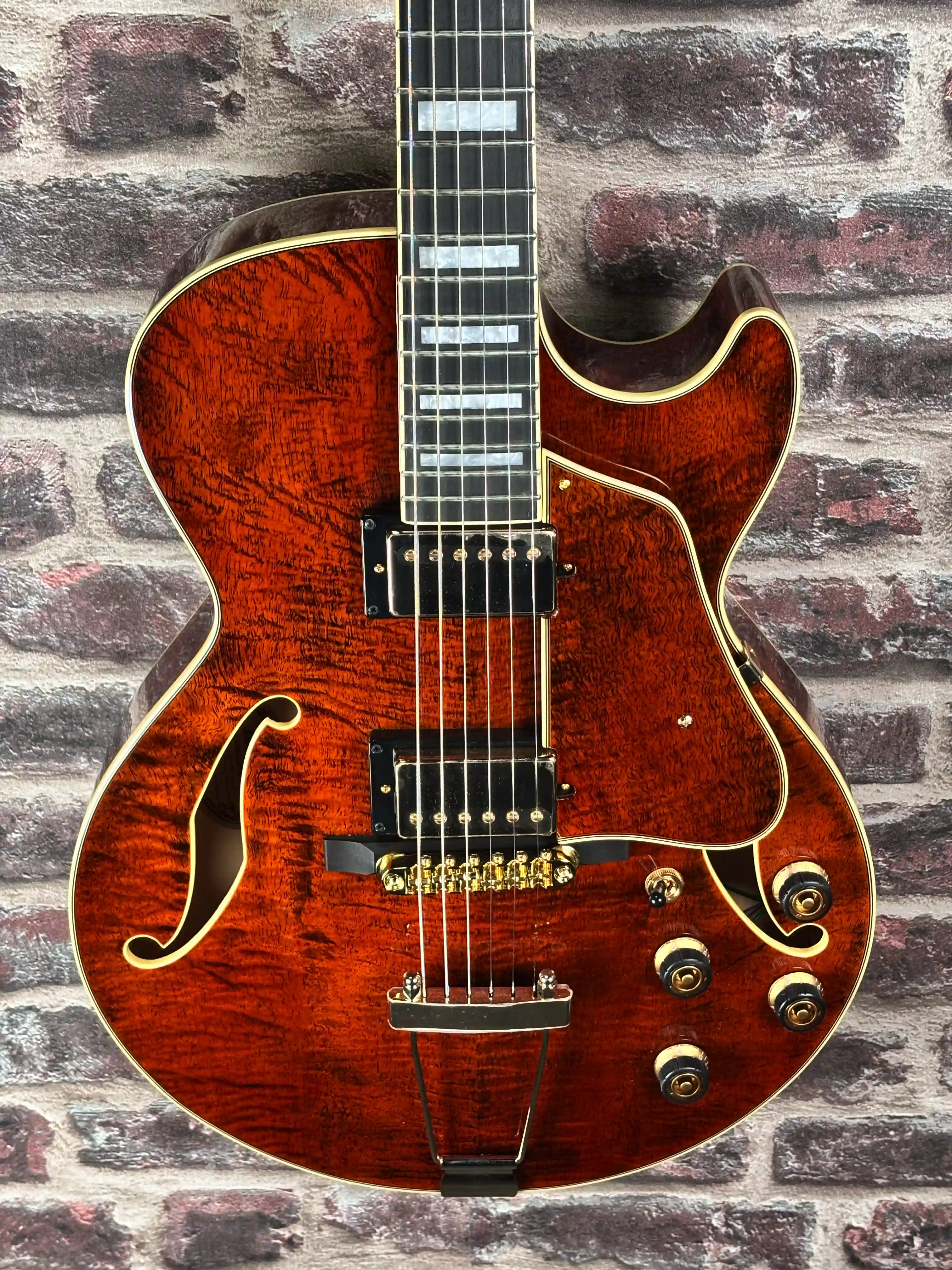 Ibanez AG95MGDA Artcore Expressionist Dark Amber