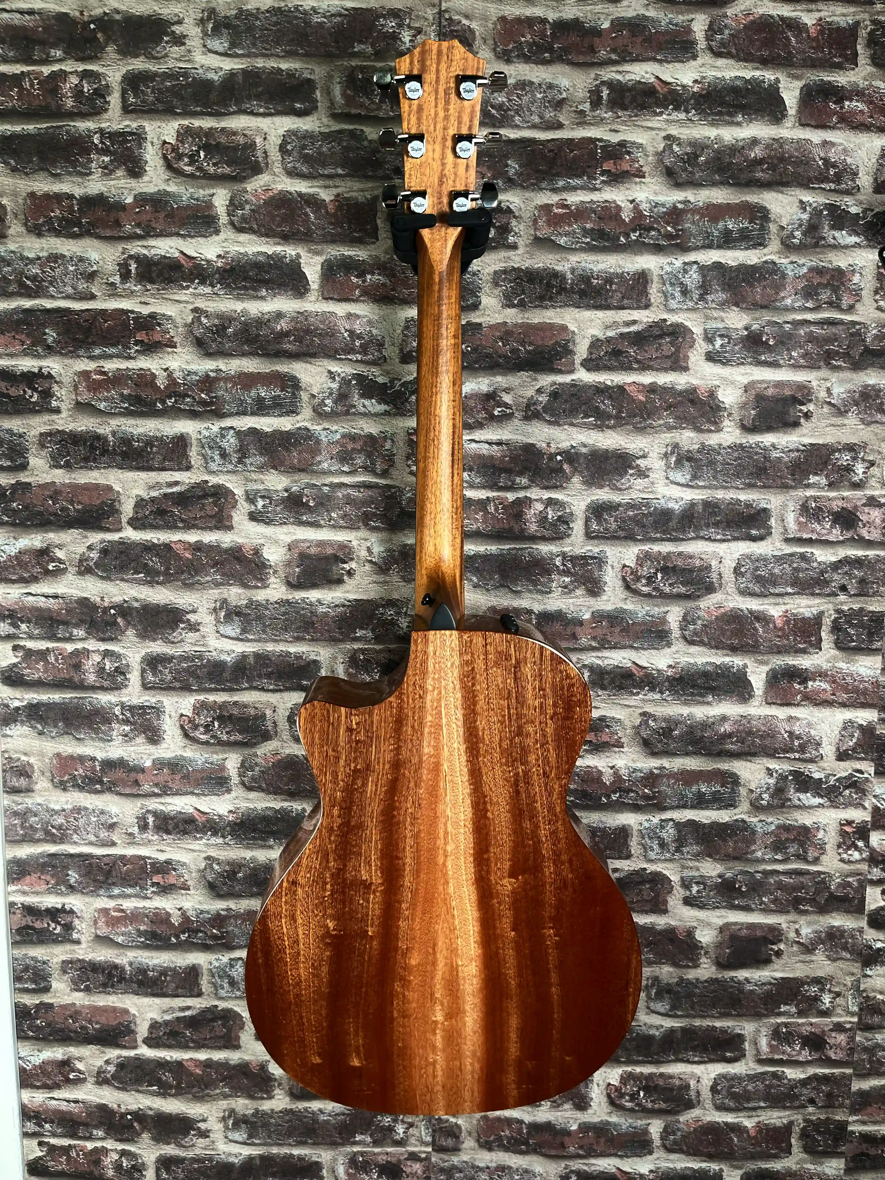 Taylor 314CE Studio Sapele/Sitka Stock B