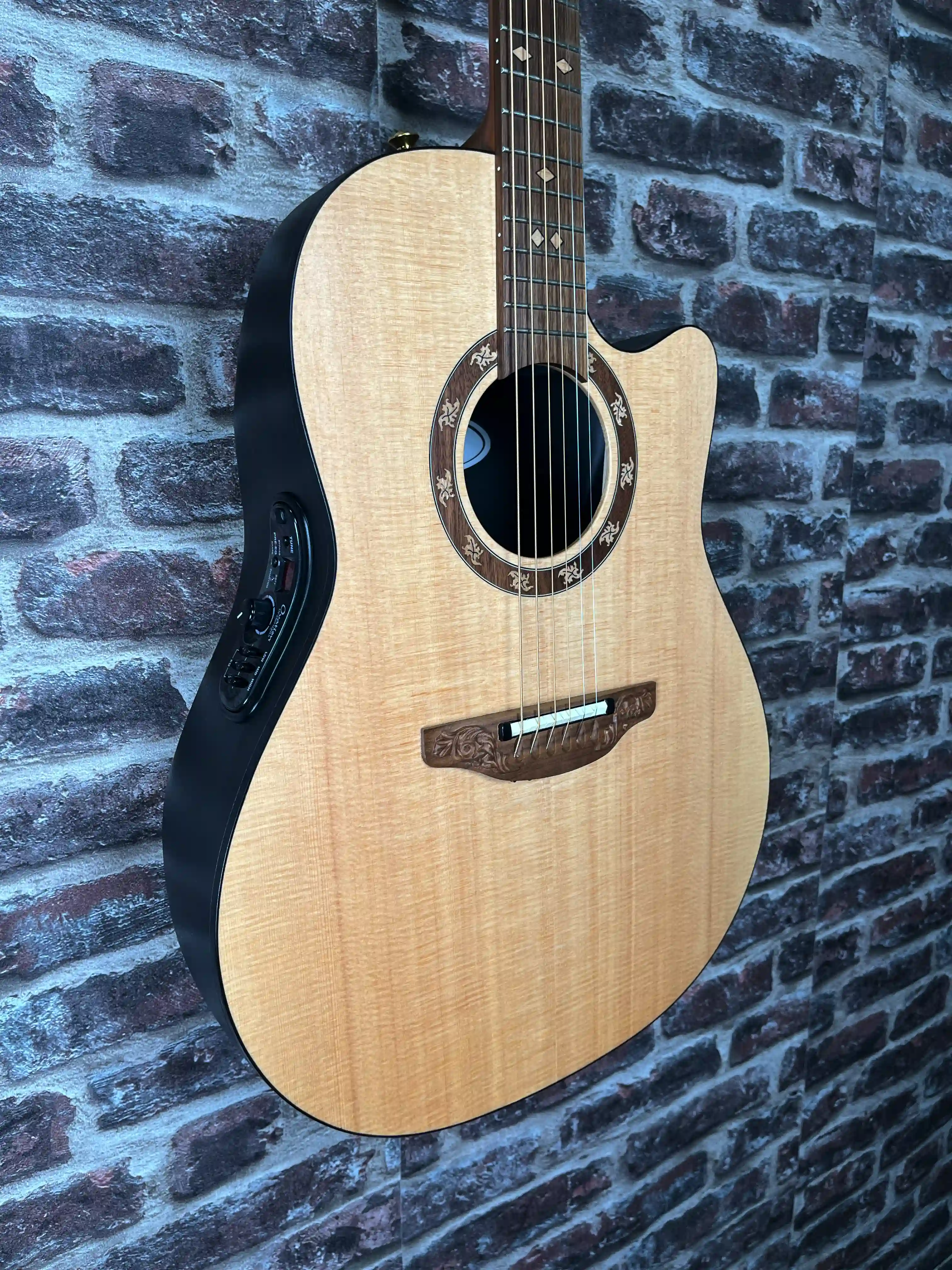 Ovation Pro Series Legend 1767‑4S‑G USA OCCASION