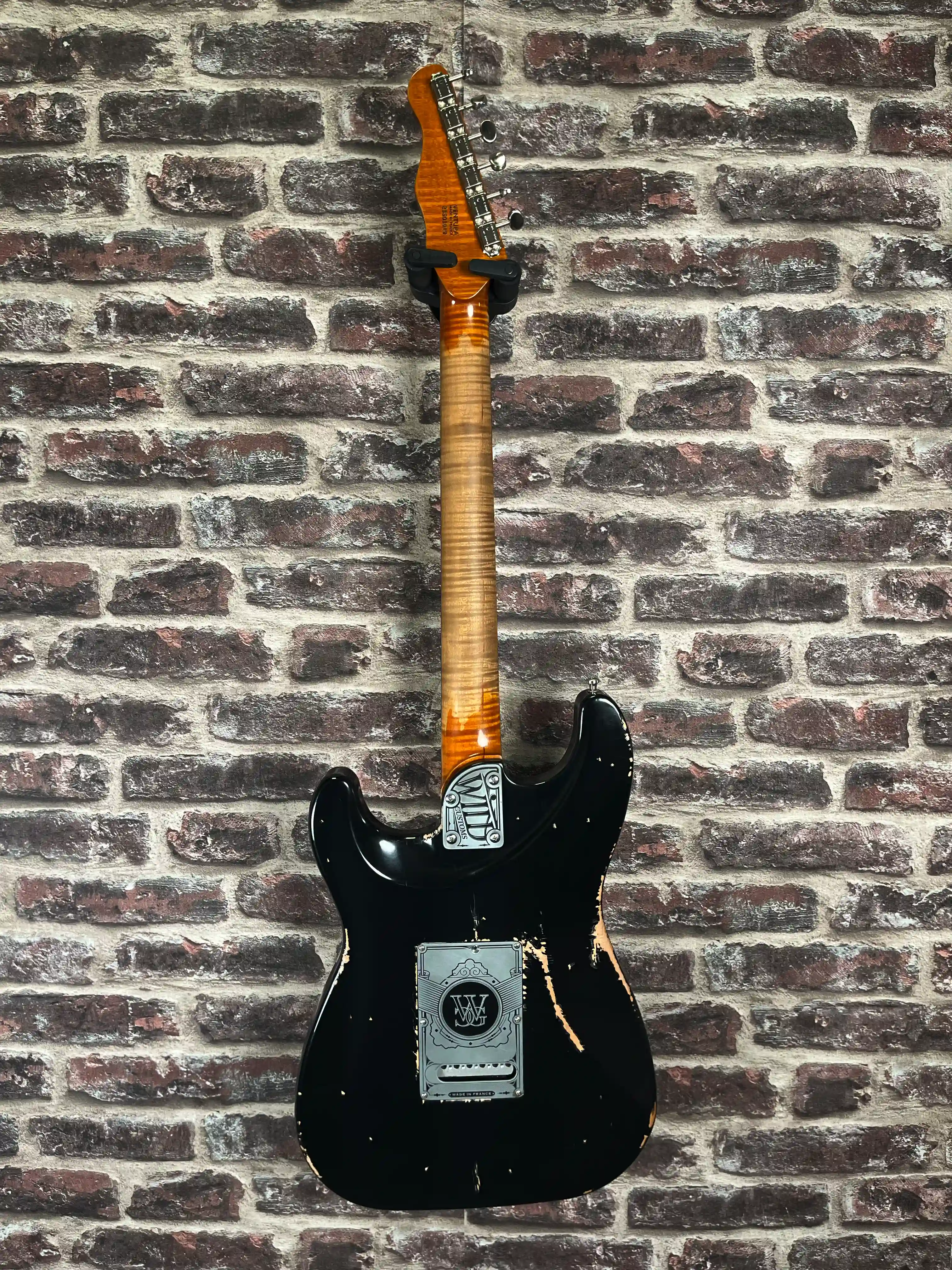 Wild Customs Ventura Classic Black Relic OCCASION